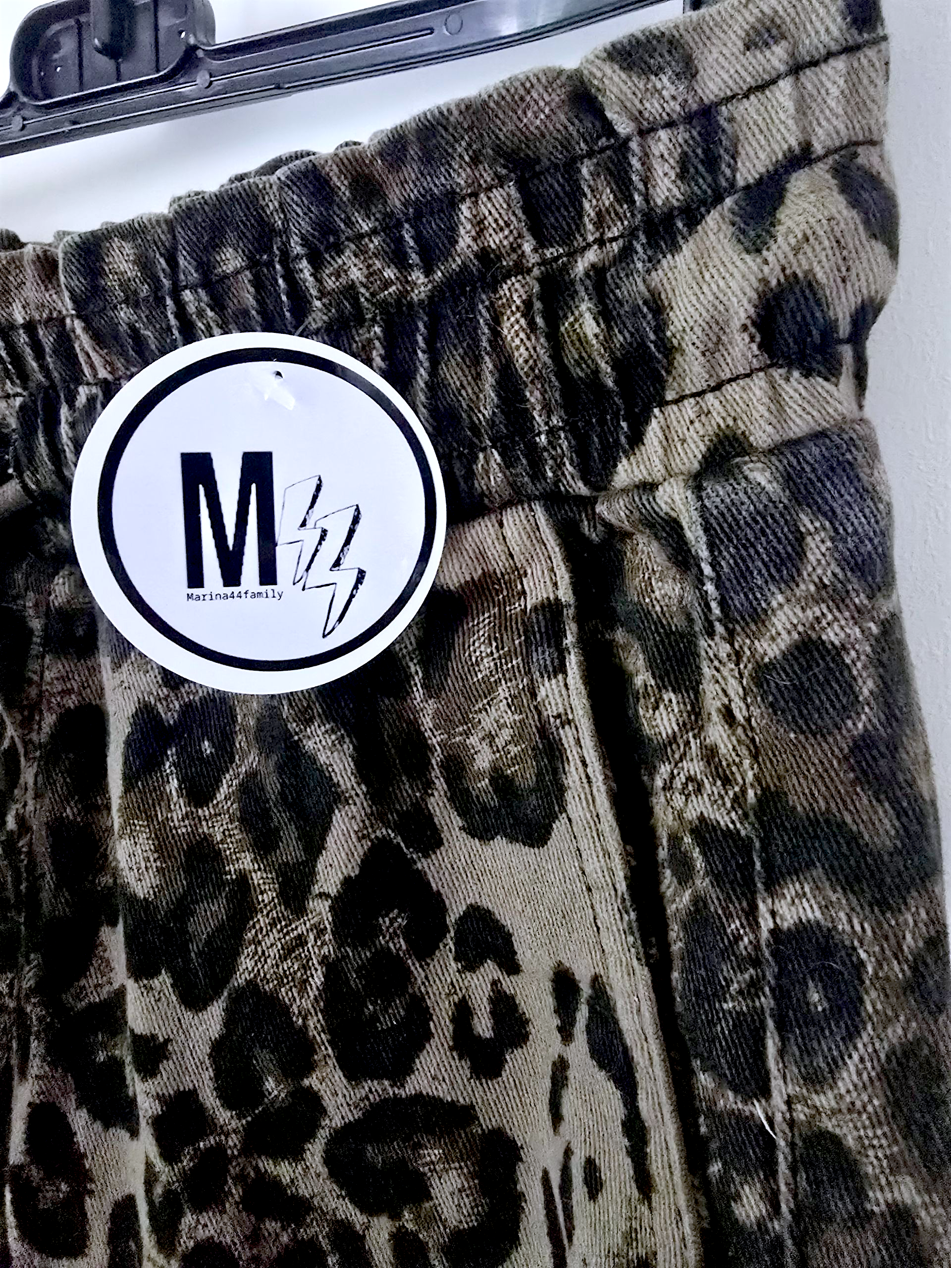 Pantalon jeeging léopard kaki