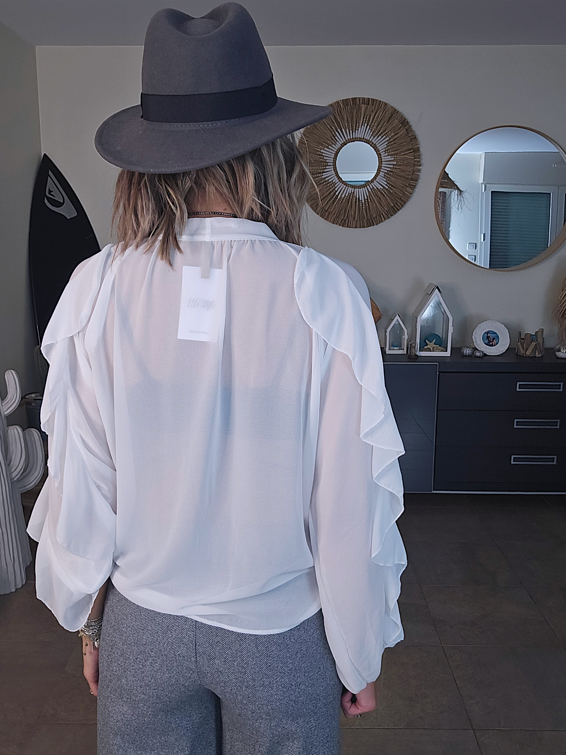 Chemise blanche à volants