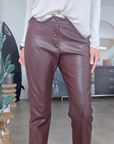 Pantalon simili marron/bordeaux