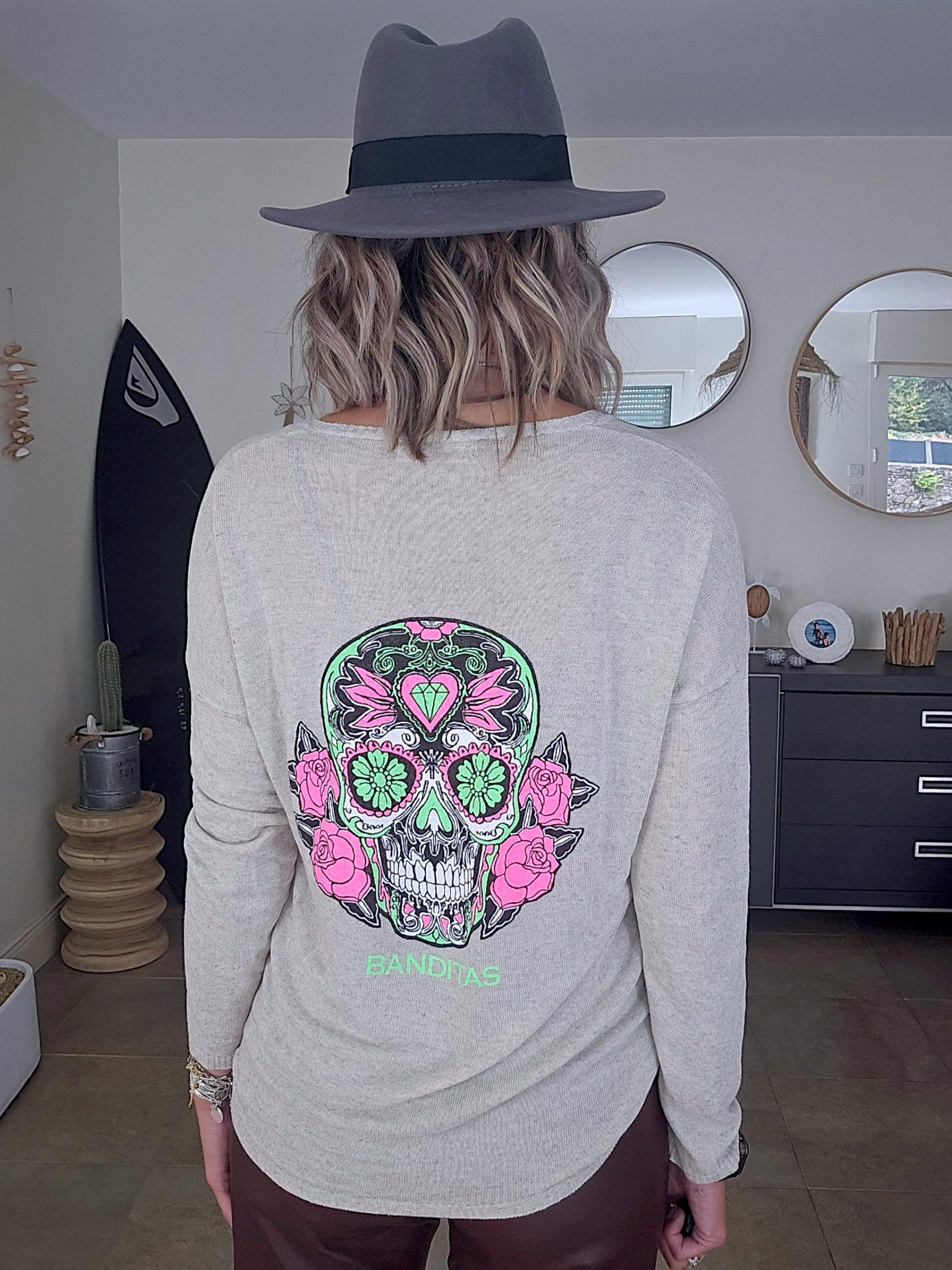 Pull fin skull fluo