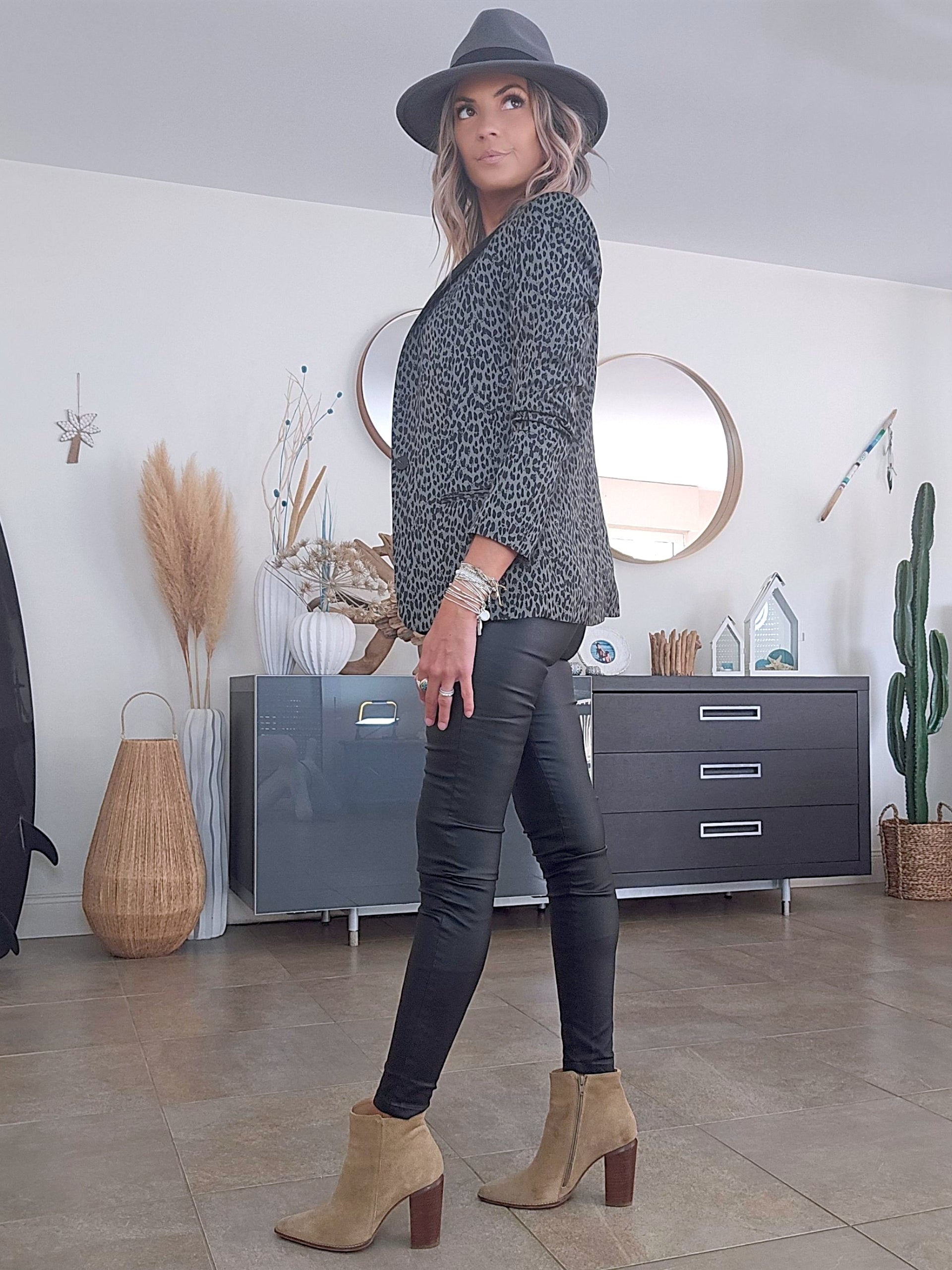 Pantalon legging noir huilé - 𝐌𝐚𝐫𝐢𝐧𝐚𝟒𝟒𝐟𝐚𝐦𝐢𝐥𝐲