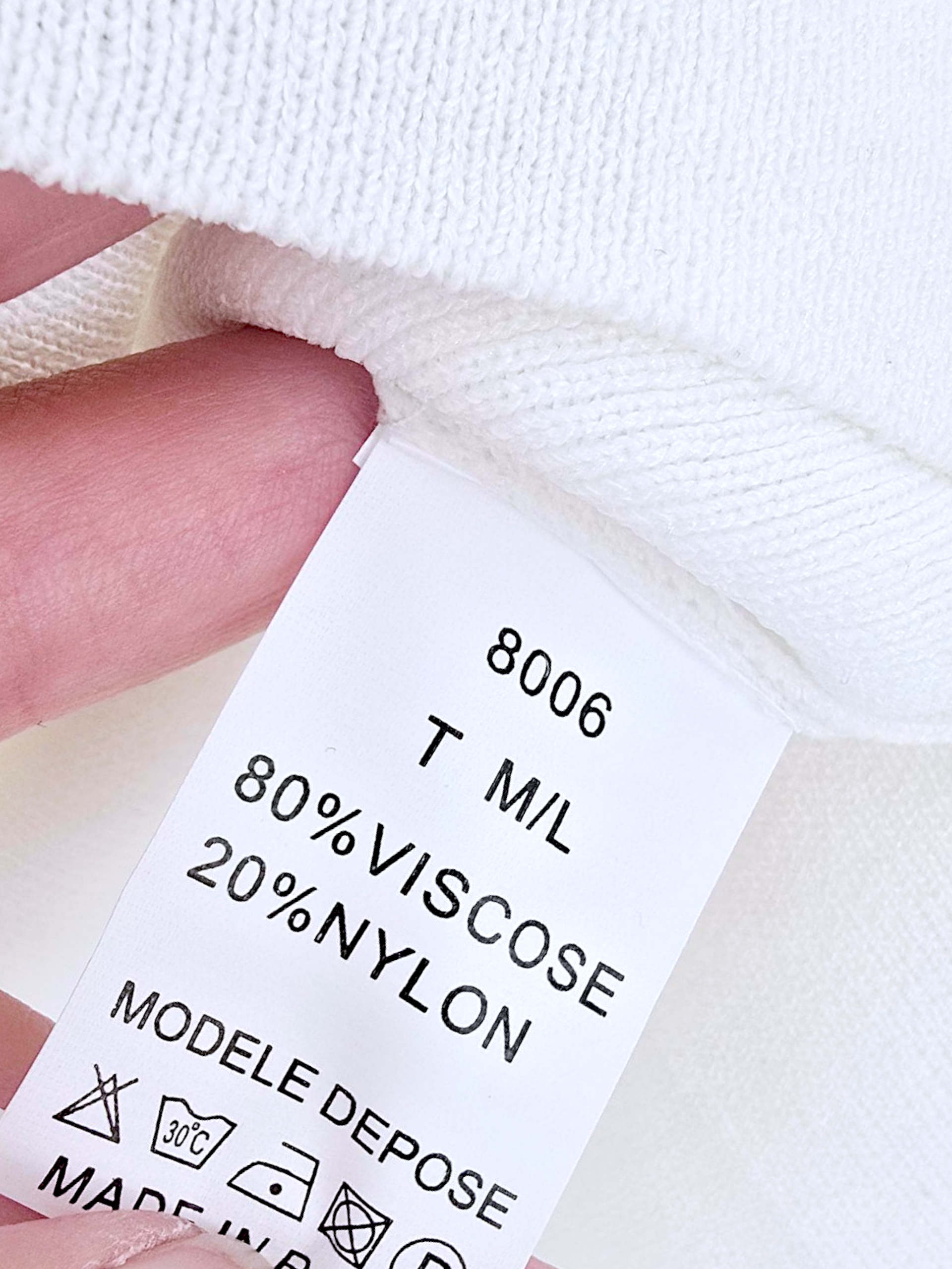 Pull blanc écussons