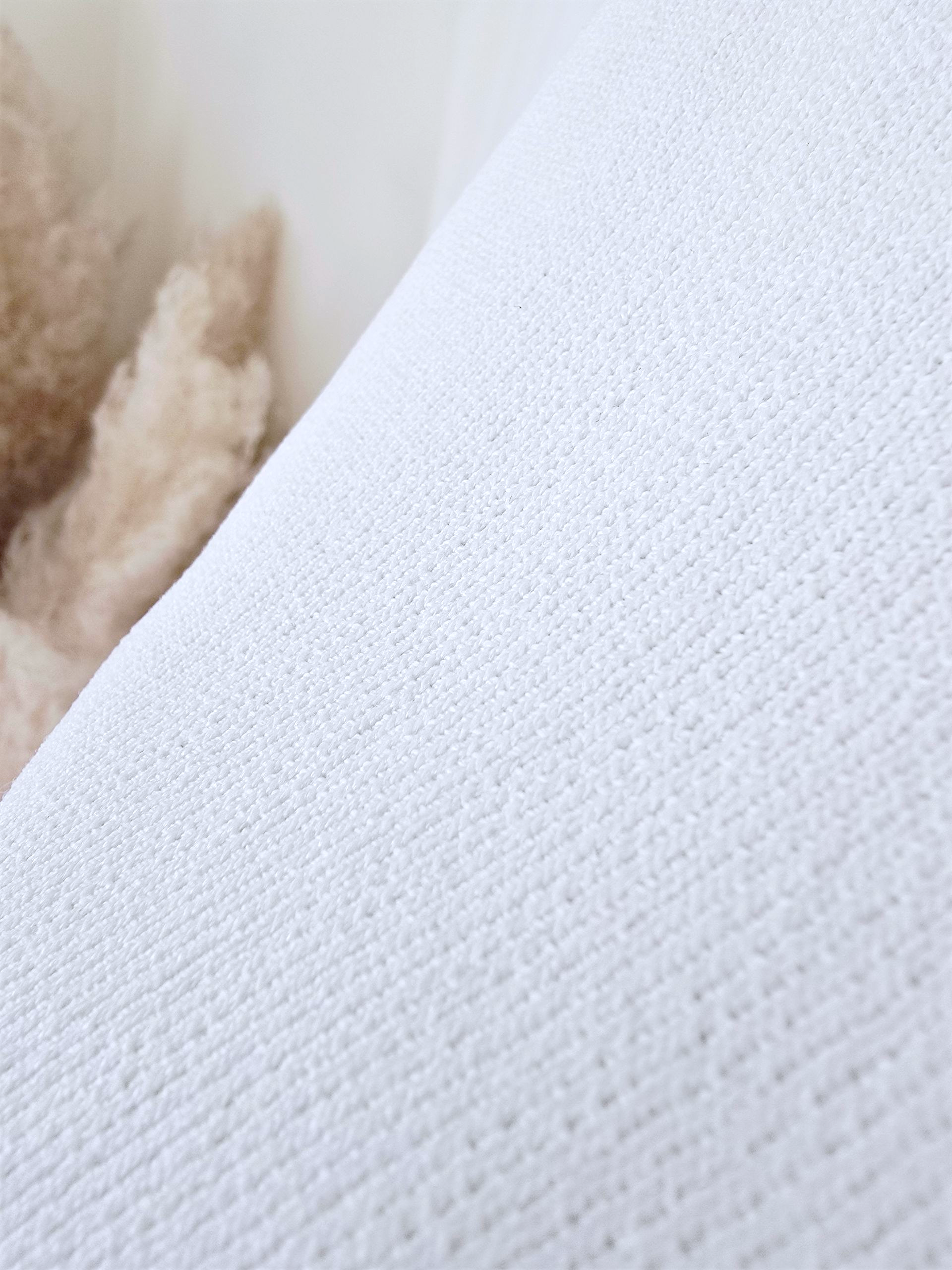 Pull blanc écussons