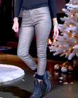 Pantalon slim huilé métal