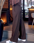 Pantalon marron à jambes larges