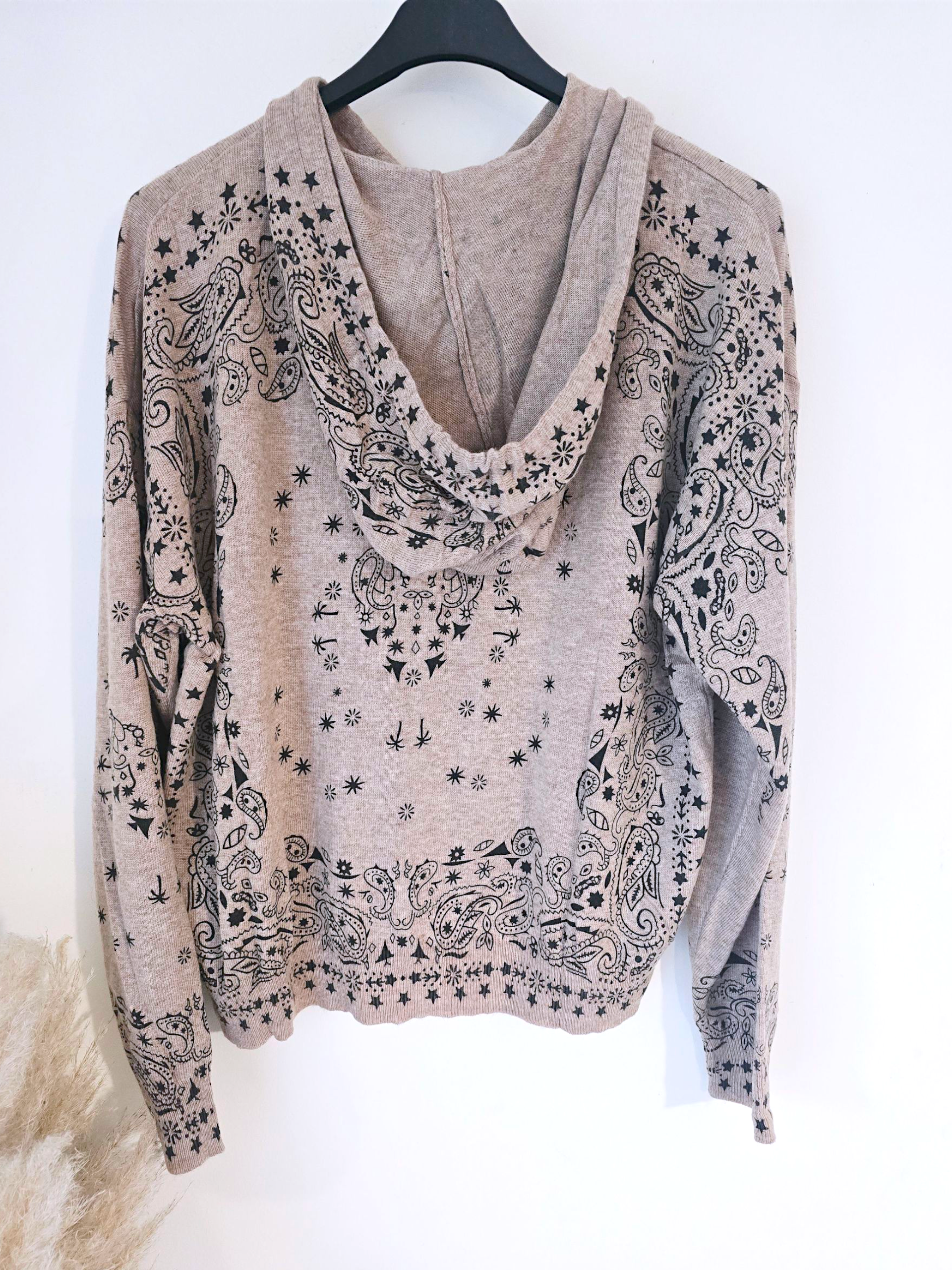 Pull capuche beige marron