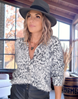 Cardigan léopard noir et blanc