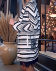 Gilet chaud ethnique noir et blanc - 𝐌𝐚𝐫𝐢𝐧𝐚𝟒𝟒𝐟𝐚𝐦𝐢𝐥𝐲