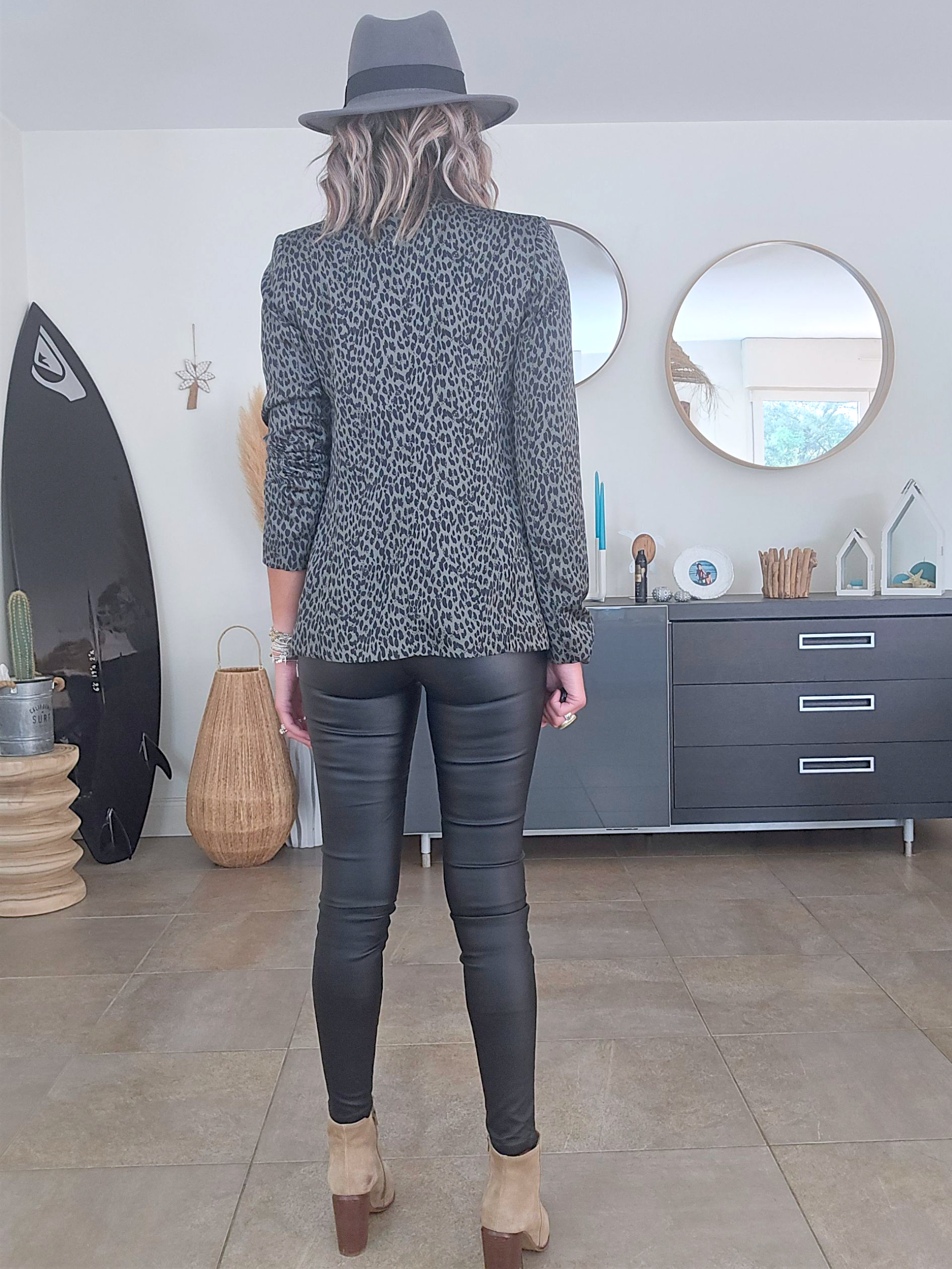 Pantalon legging noir huilé - 𝐌𝐚𝐫𝐢𝐧𝐚𝟒𝟒𝐟𝐚𝐦𝐢𝐥𝐲