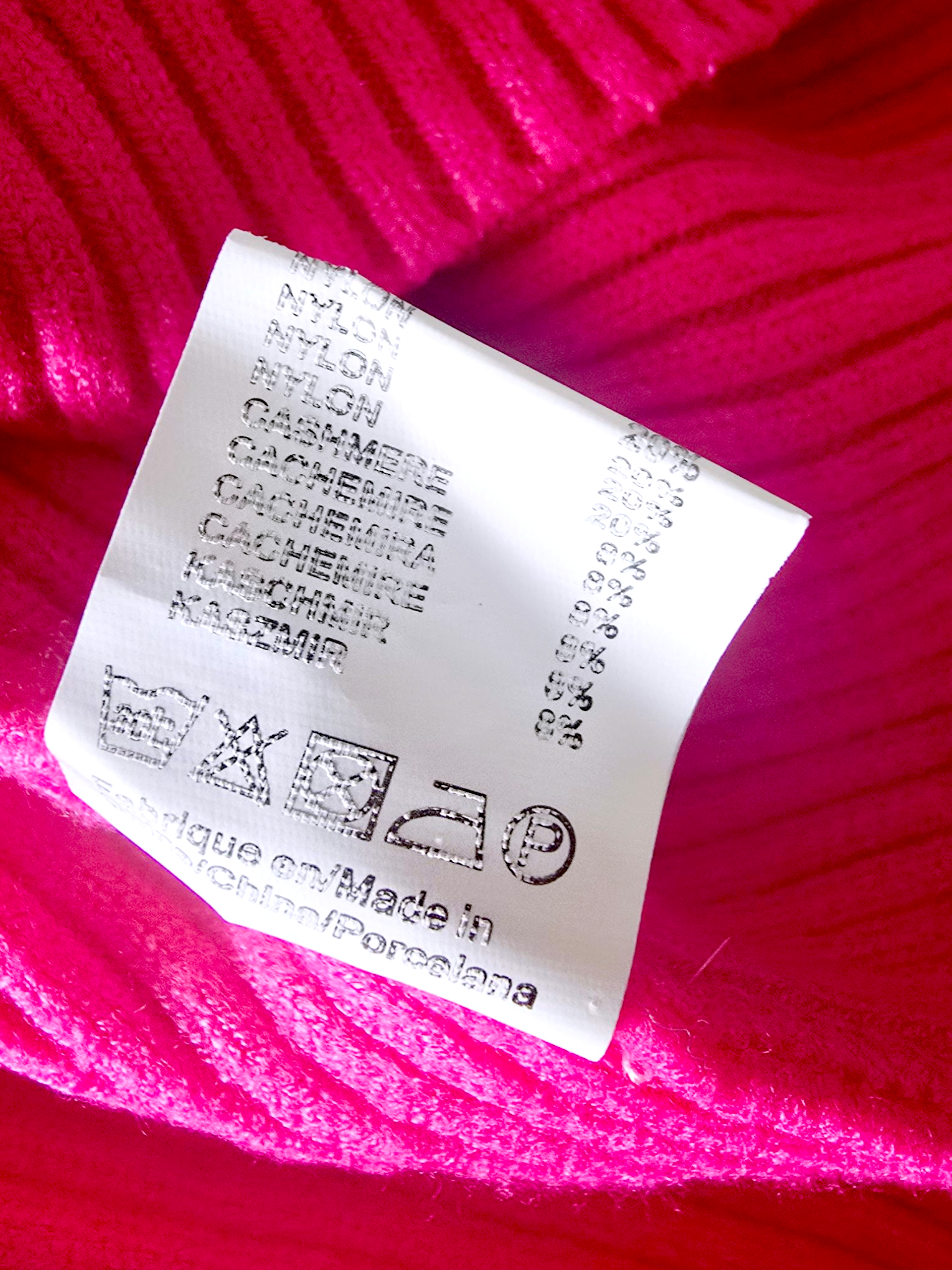 Pull col roulé cachemire fuchsia