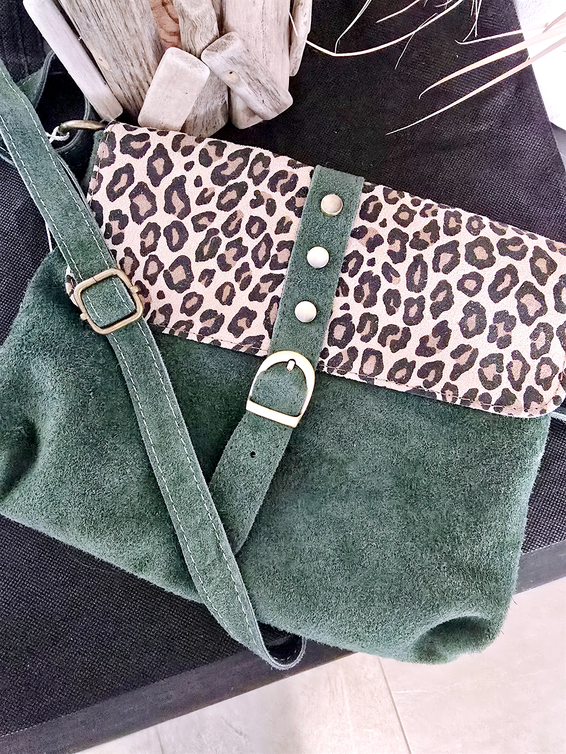 Sac bandoulière vert 100% cuir