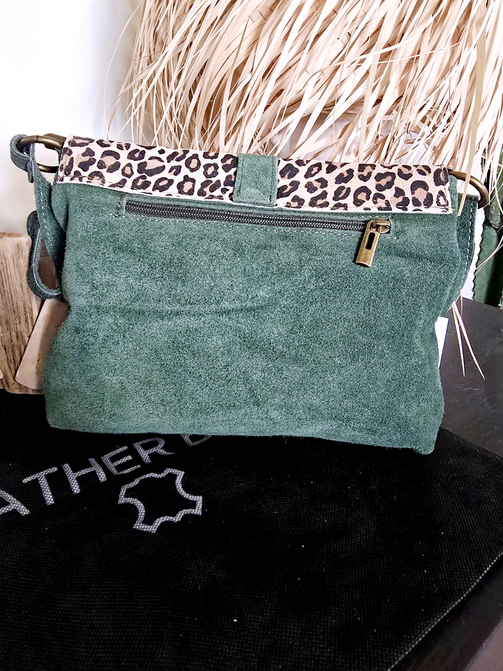 Sac bandoulière vert 100% cuir