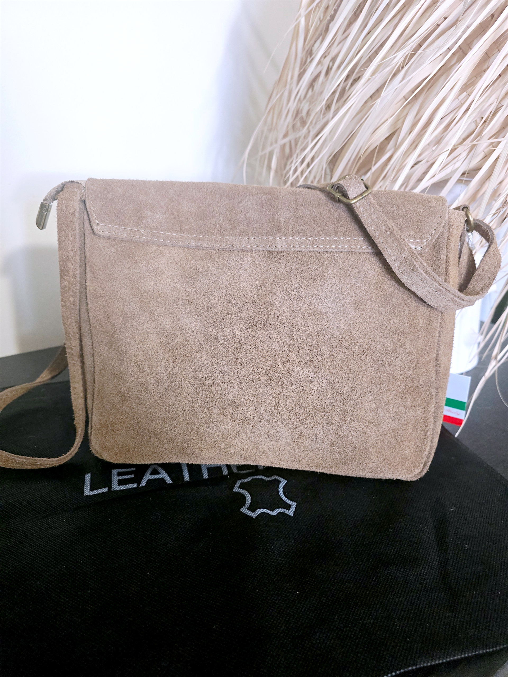 Sac bandoulière taupe 100% cuir