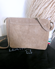 Sac bandoulière taupe 100% cuir