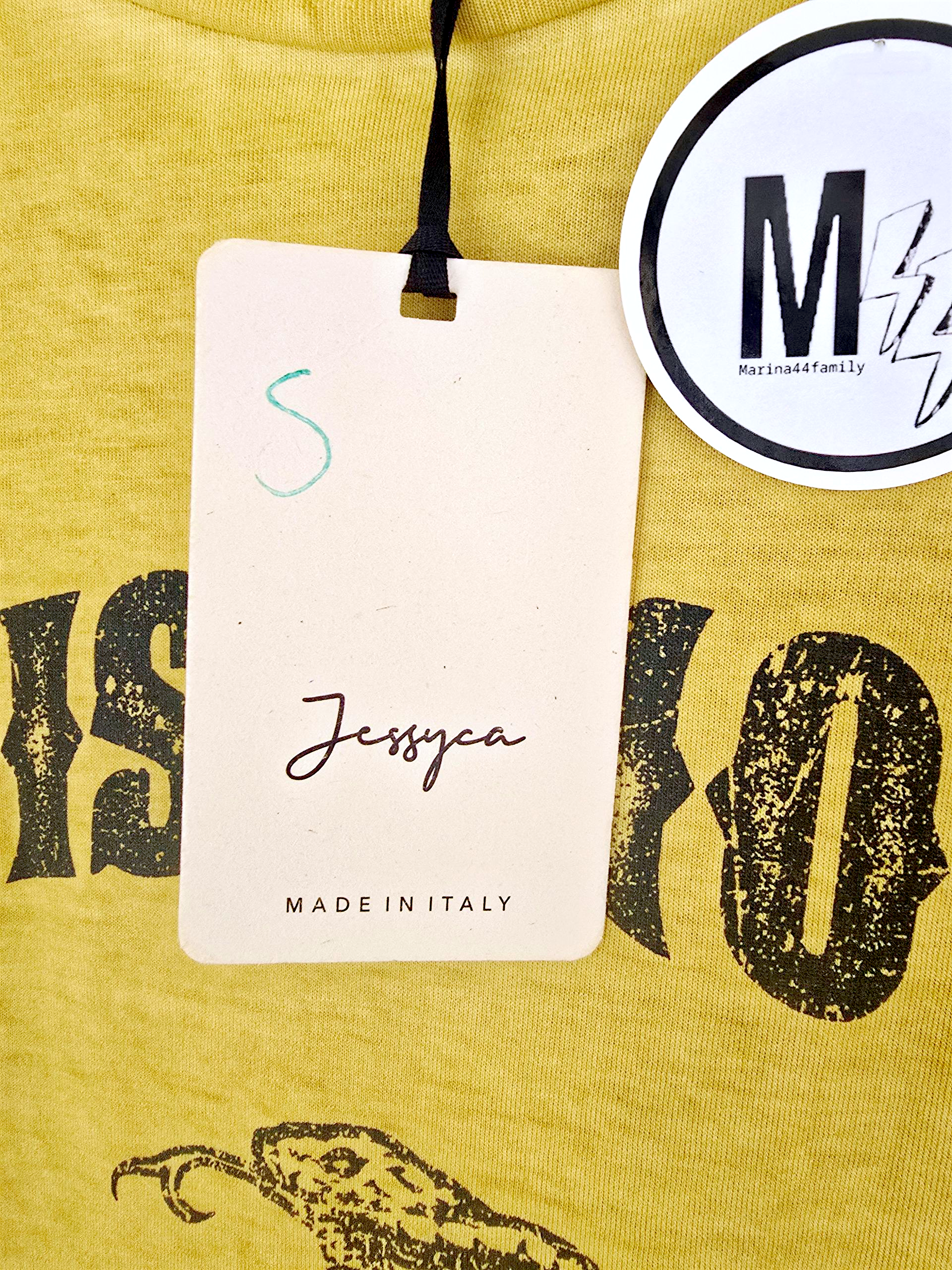 T-shirt poisonous jaune moutarde - 𝐌𝐚𝐫𝐢𝐧𝐚𝟒𝟒𝐟𝐚𝐦𝐢𝐥𝐲