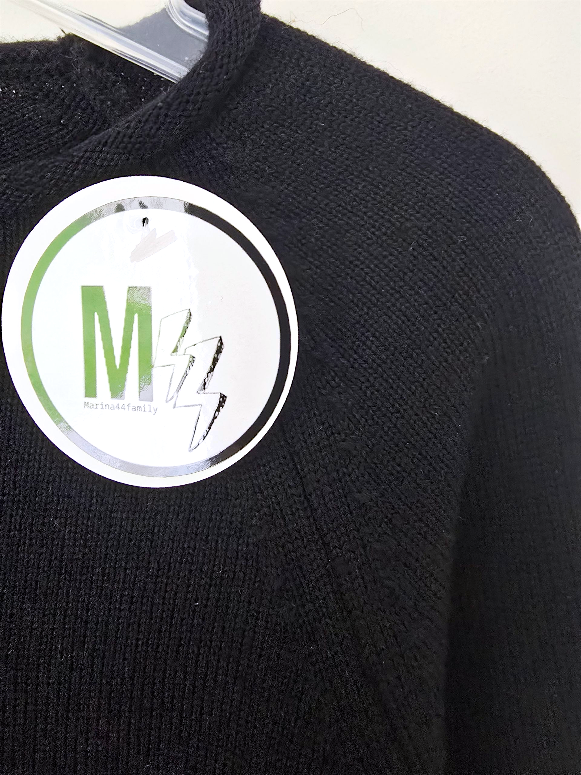 Pull noir à maille chaude - 𝐌𝐚𝐫𝐢𝐧𝐚𝟒𝟒𝐟𝐚𝐦𝐢𝐥𝐲