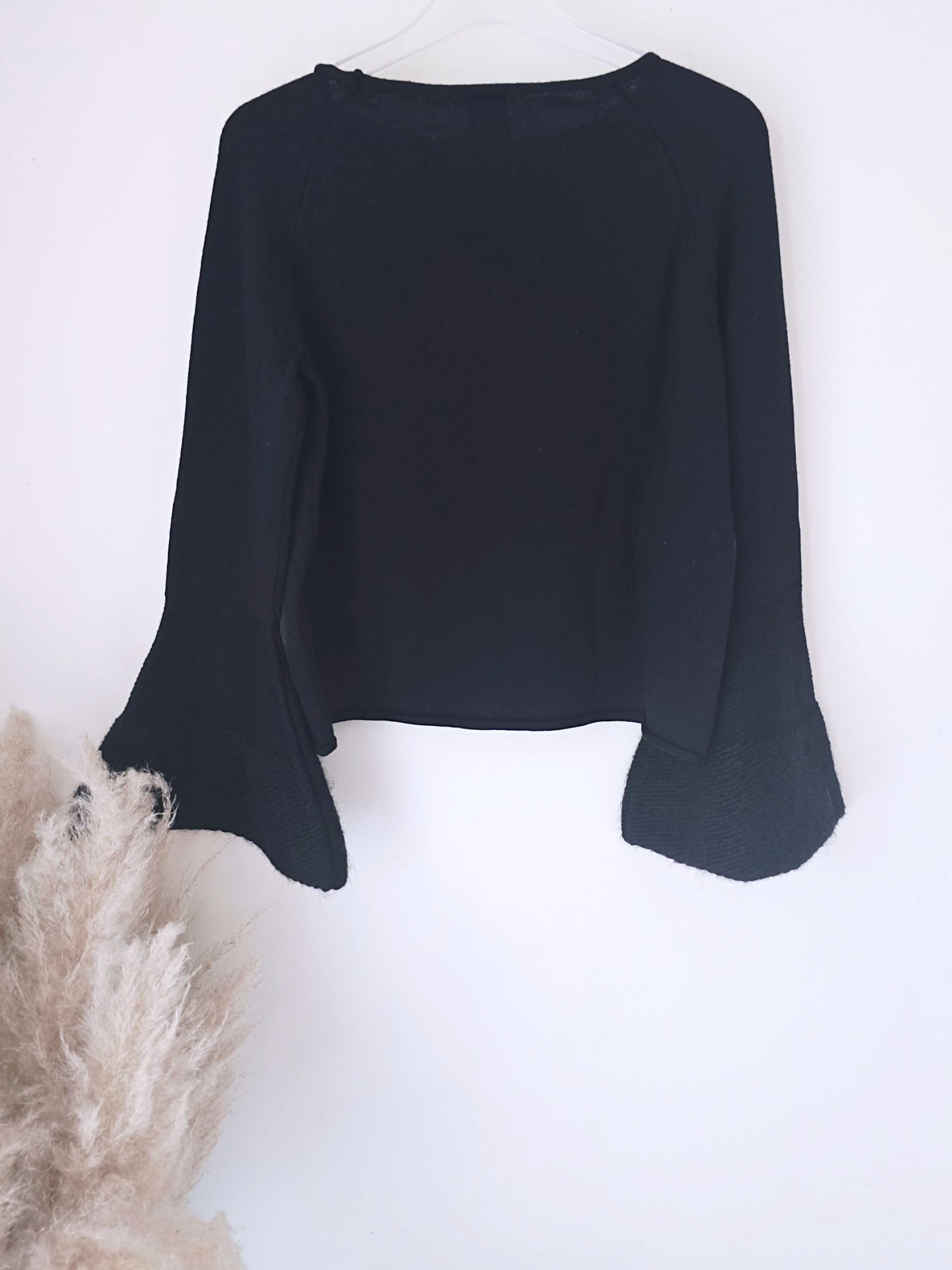 Pull noir à maille chaude - 𝐌𝐚𝐫𝐢𝐧𝐚𝟒𝟒𝐟𝐚𝐦𝐢𝐥𝐲