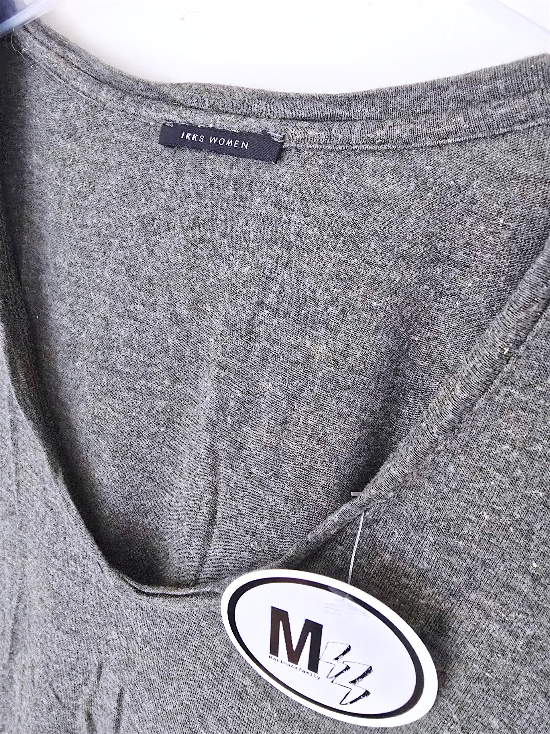 Tee-shirt kaki perles bijoux