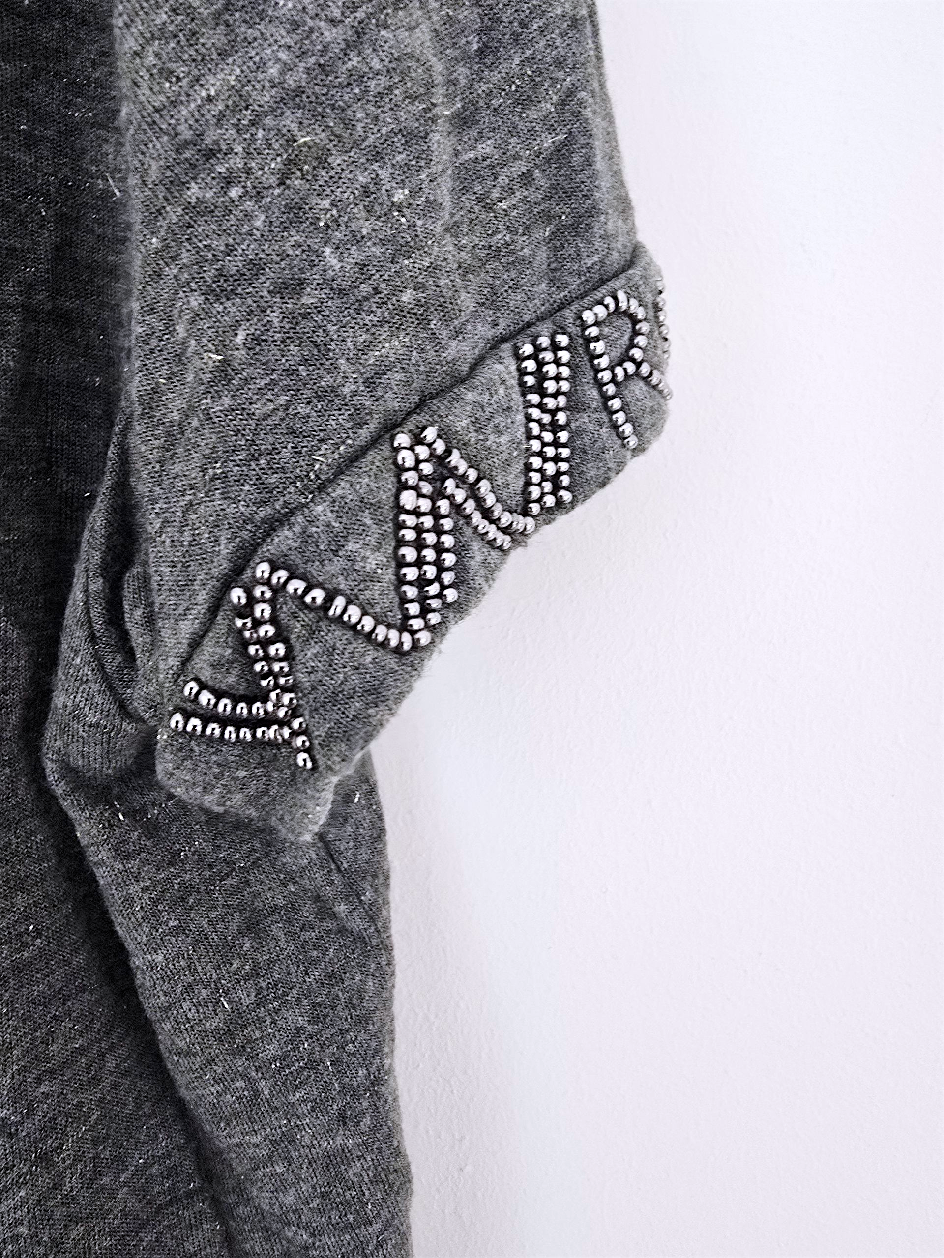 Tee-shirt kaki perles bijoux