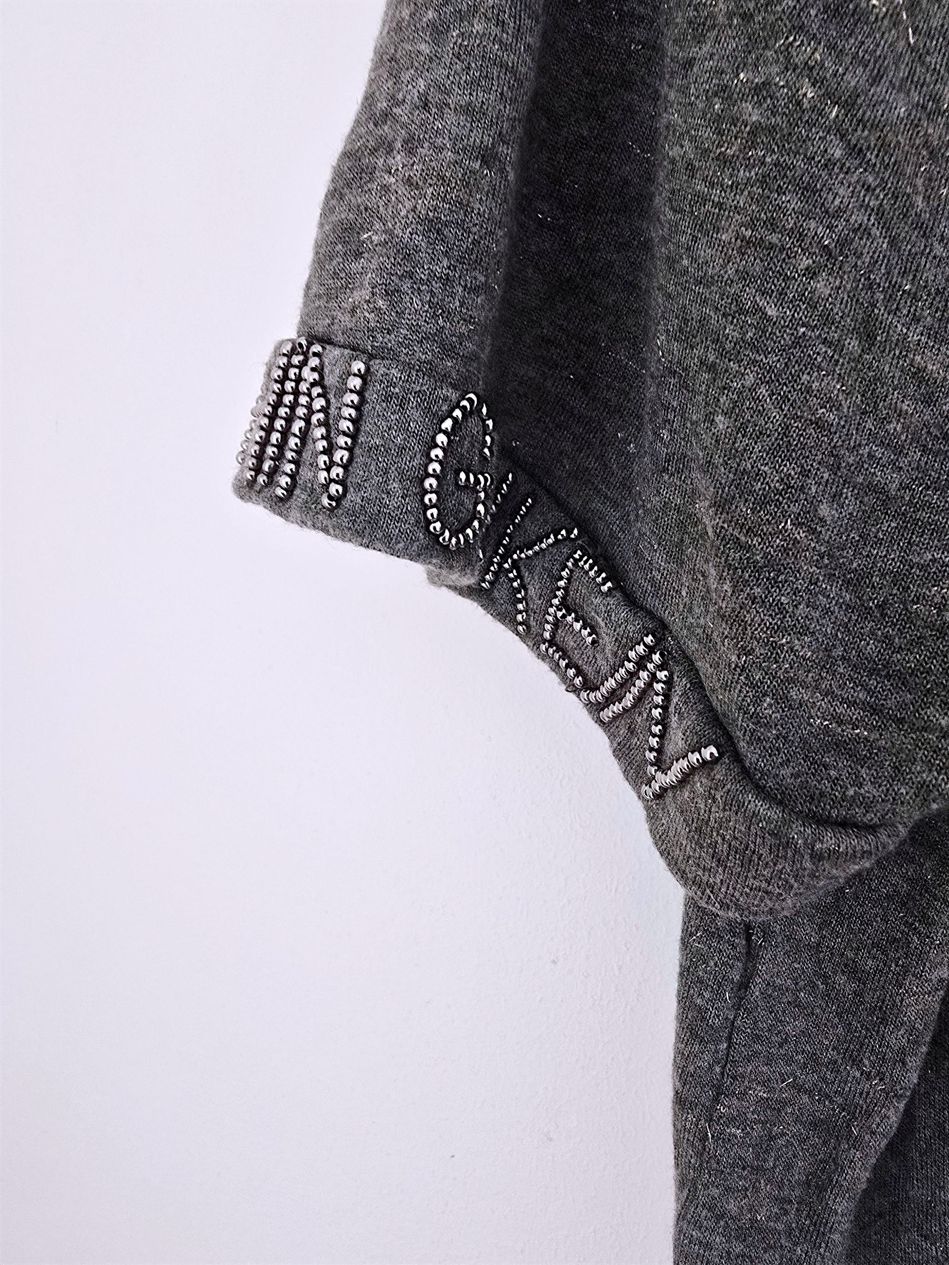 Tee-shirt kaki perles bijoux