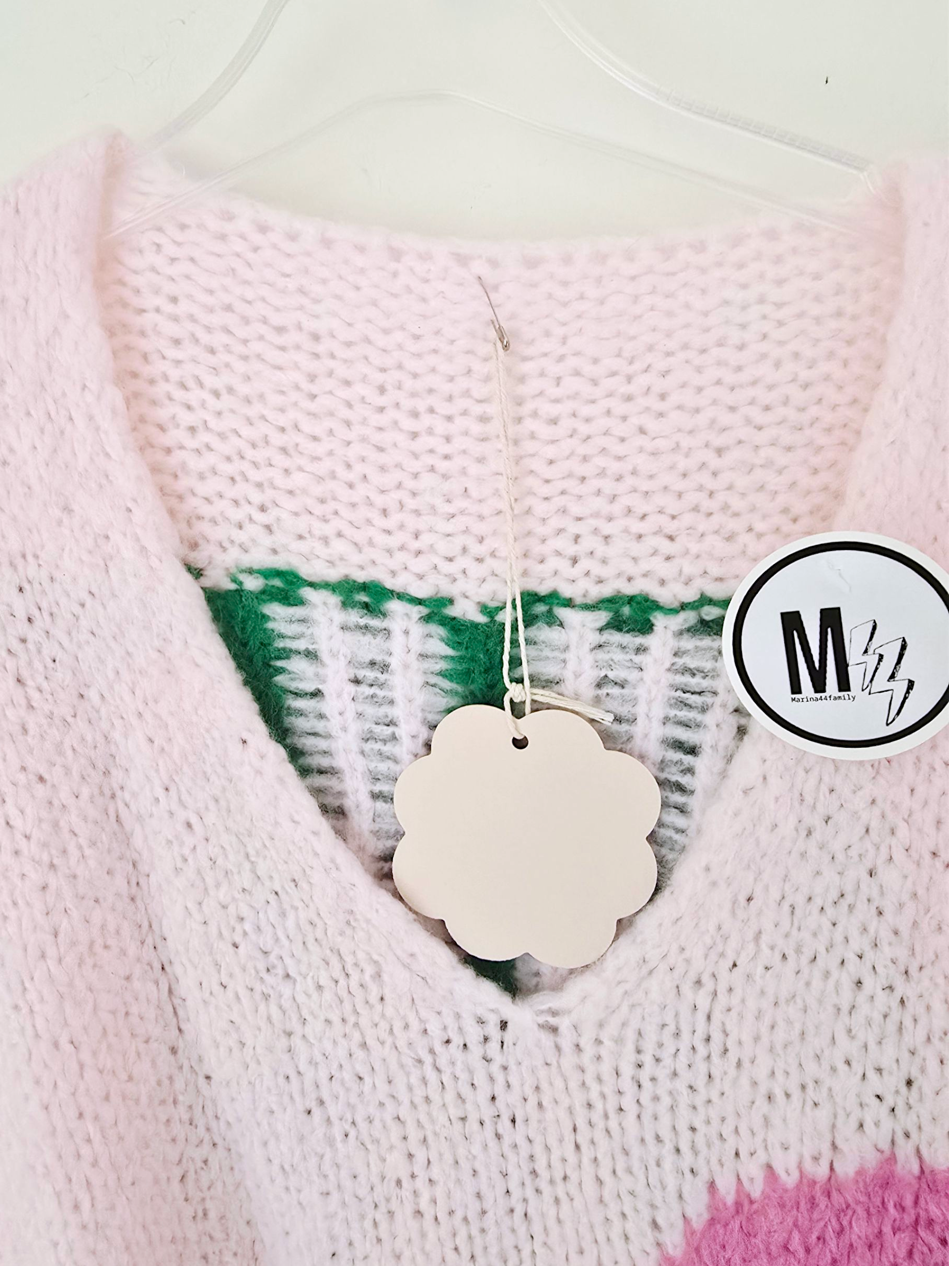 Pull rose smiley rose - 𝐌𝐚𝐫𝐢𝐧𝐚𝟒𝟒𝐟𝐚𝐦𝐢𝐥𝐲