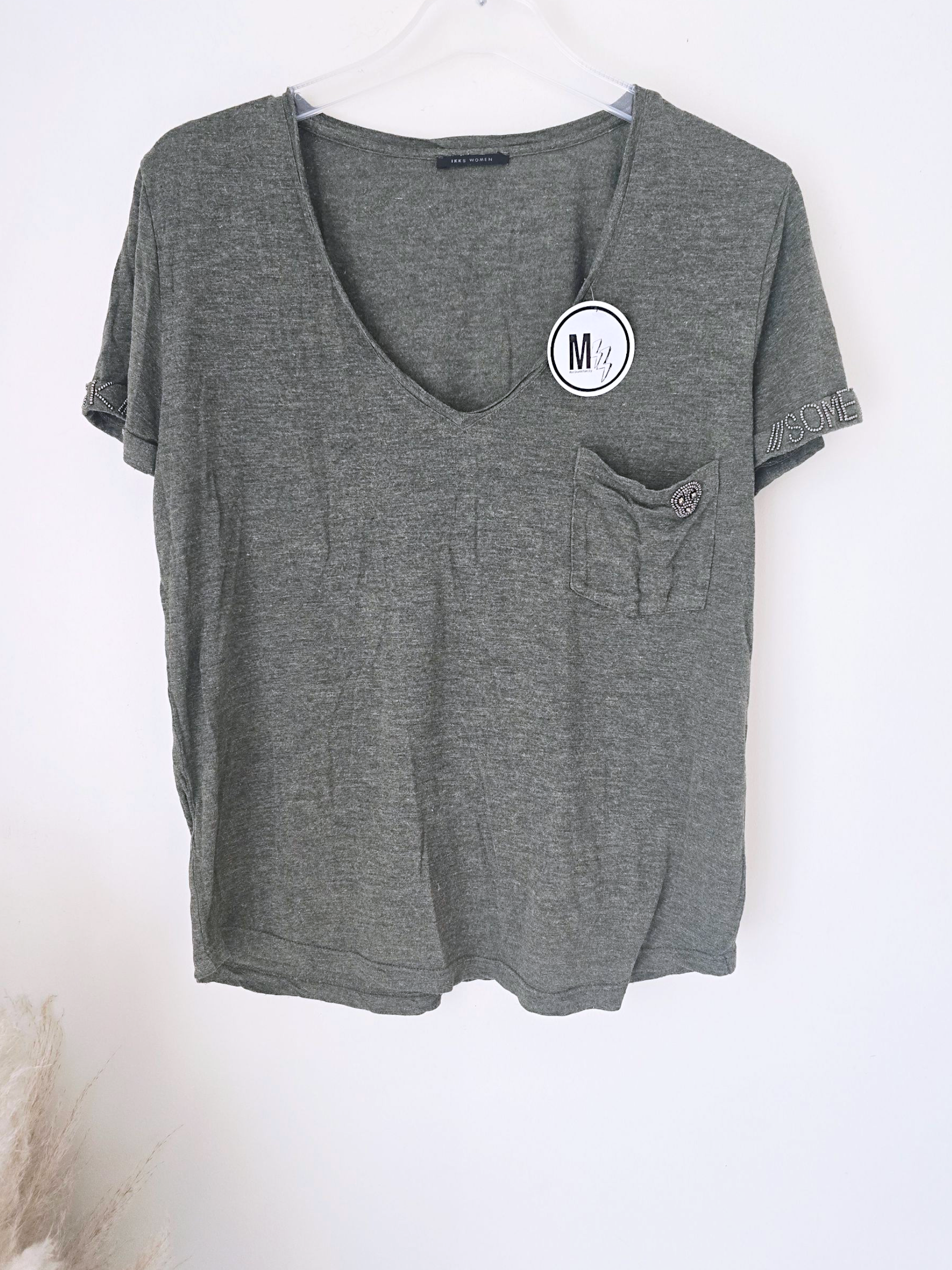 Tee-shirt kaki perles bijoux