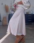 Jupe beige satinée