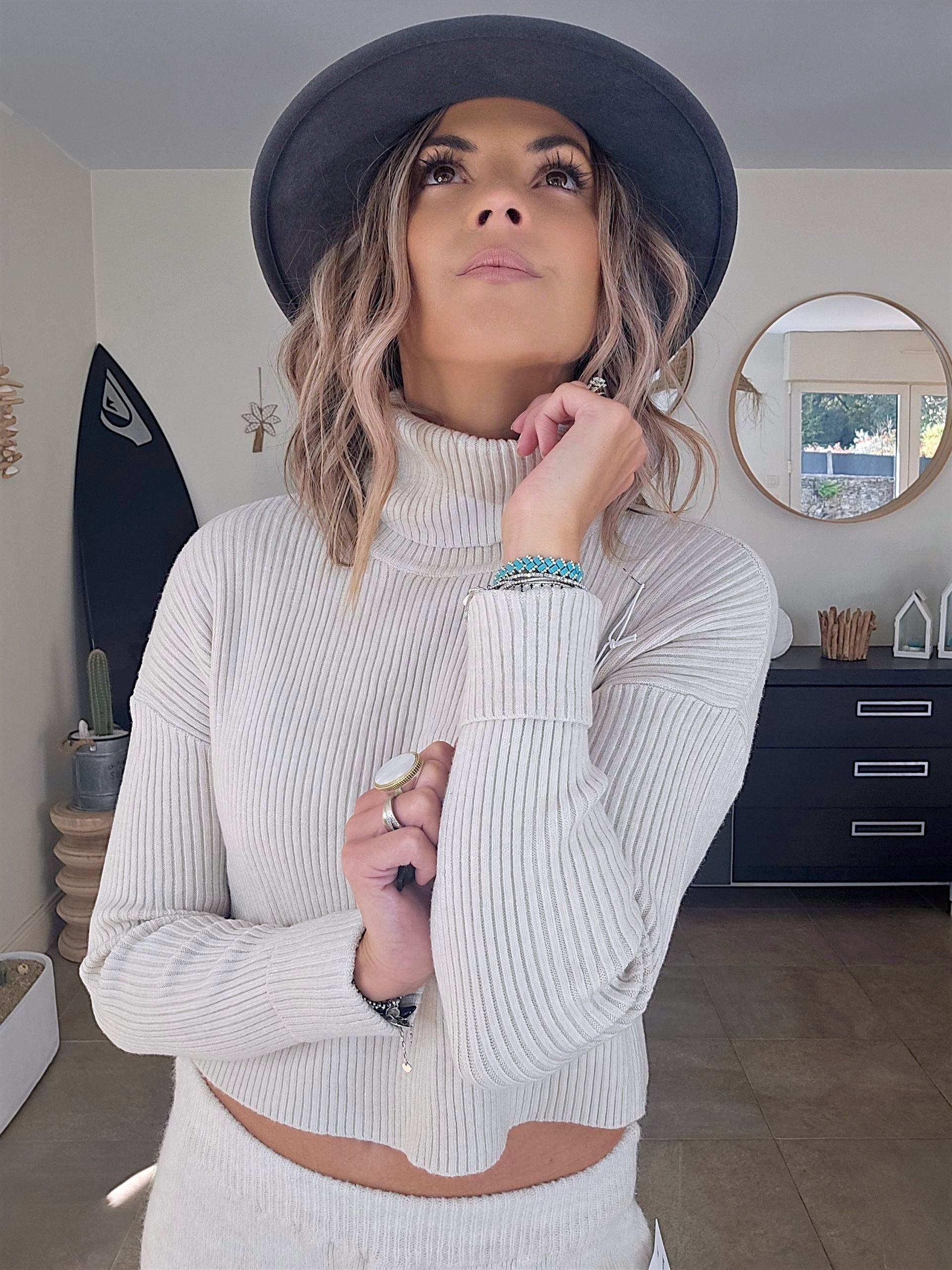 Pull col roulé cachemire beige - 𝐌𝐚𝐫𝐢𝐧𝐚𝟒𝟒𝐟𝐚𝐦𝐢𝐥𝐲