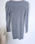 Robe grise à maille côtelée