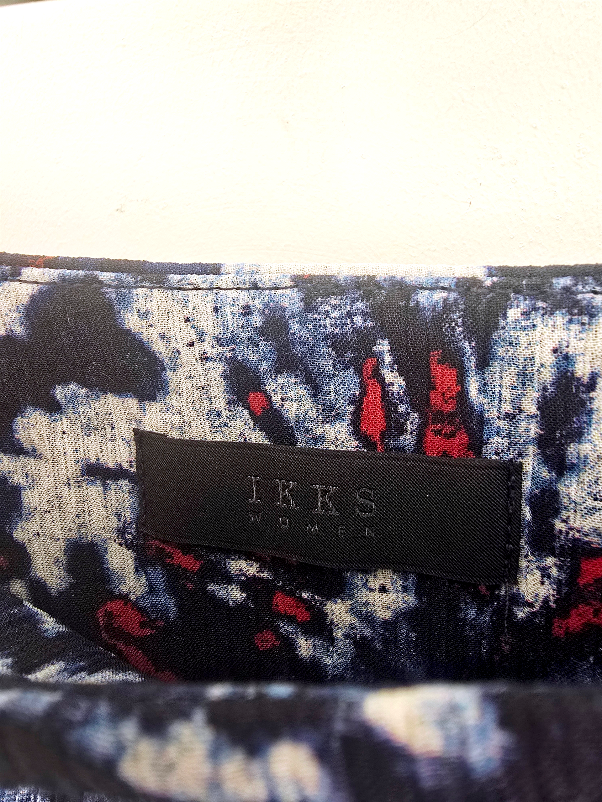 Jupe courte à imprimé camouflage