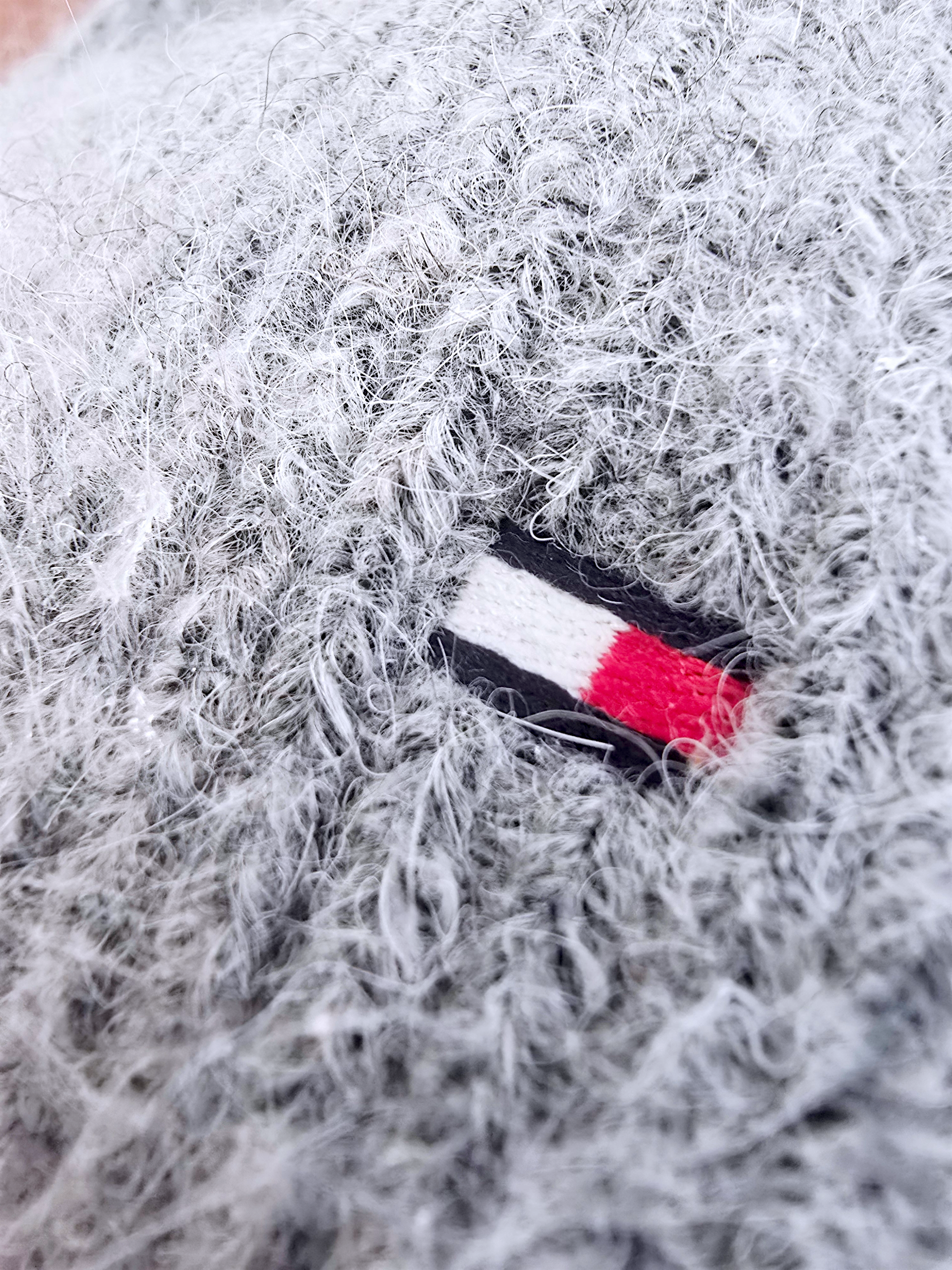 Bonnet gris à maille côtelée et chaude