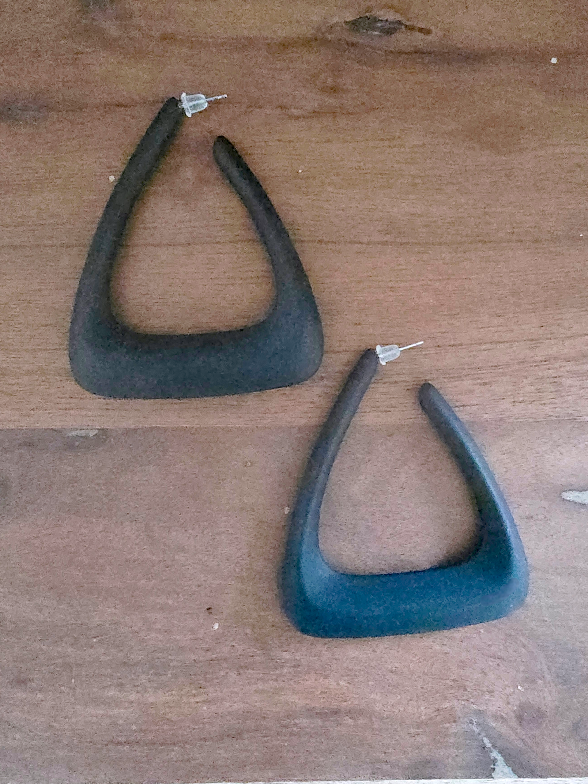 Boucles d'oreilles noires