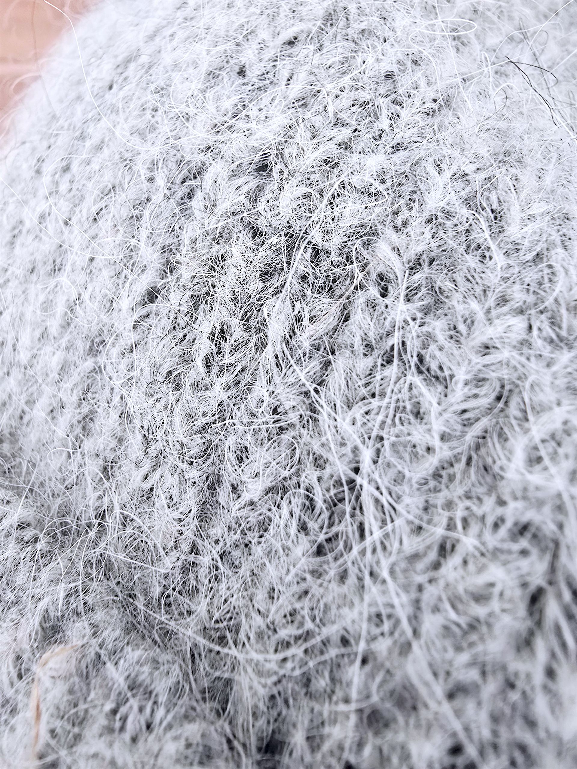 Bonnet gris à maille côtelée et chaude