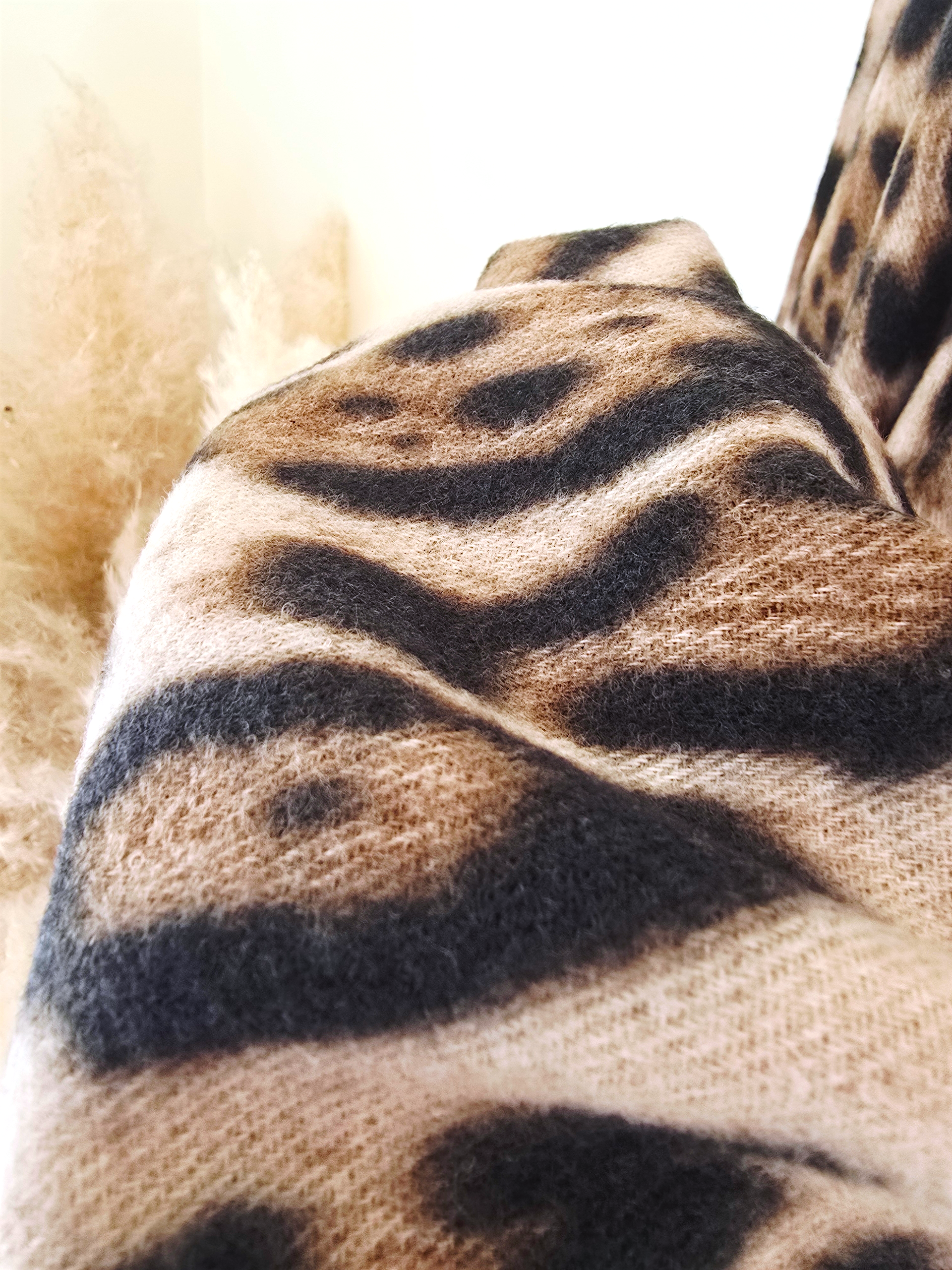 Long écharpe léopard