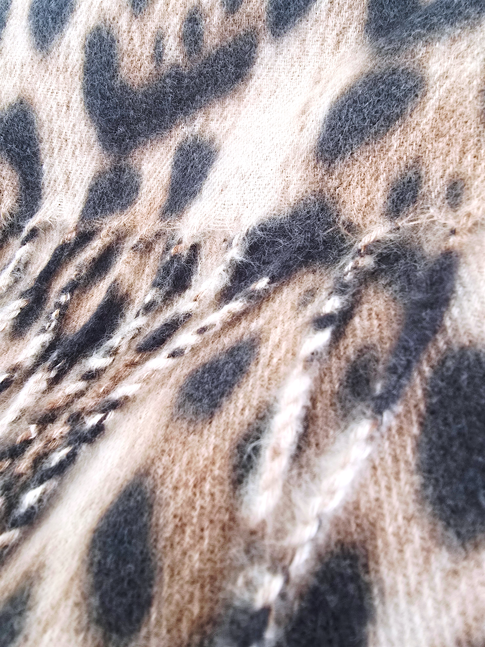 Long écharpe léopard