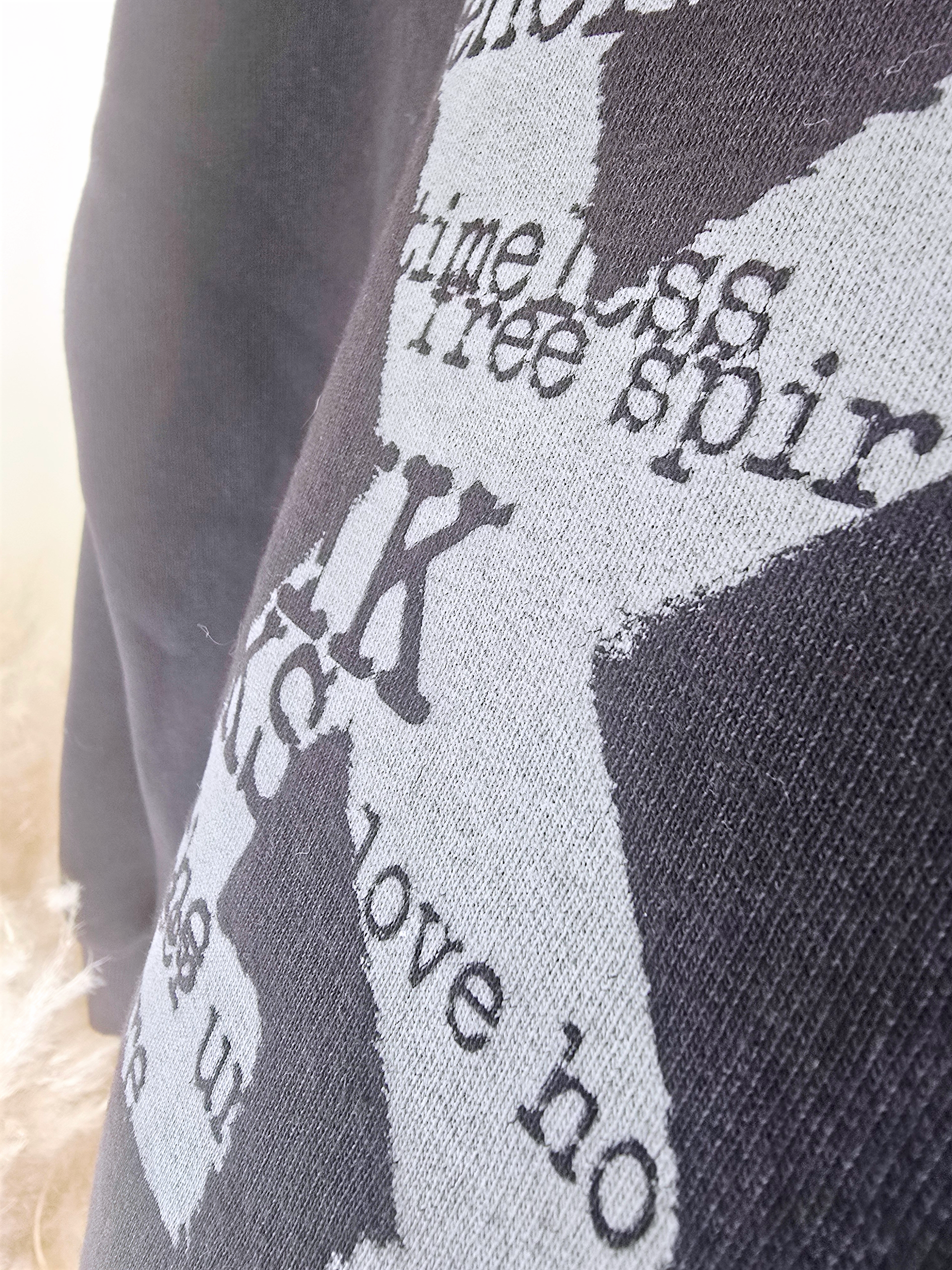 Sweat noir delavé X génération