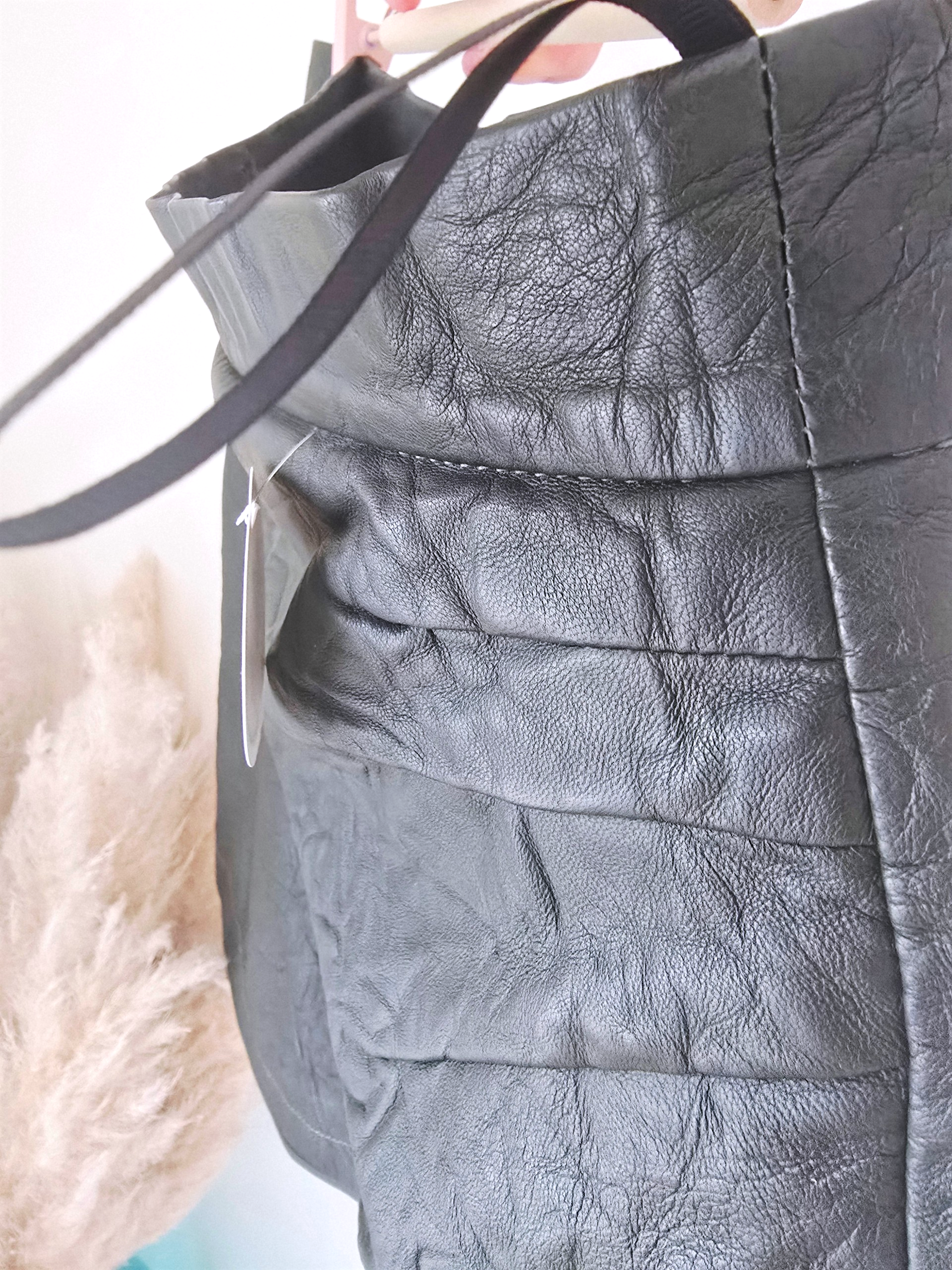 Jupe vert-kaki 100% cuir d'agneau froissé - 𝐌𝐚𝐫𝐢𝐧𝐚𝟒𝟒𝐟𝐚𝐦𝐢𝐥𝐲