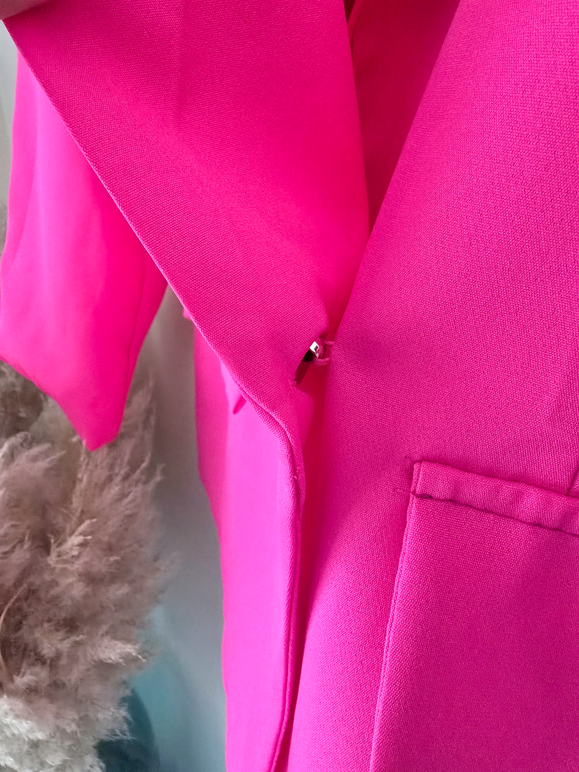 Veste cintrée rose fluo - 𝐌𝐚𝐫𝐢𝐧𝐚𝟒𝟒𝐟𝐚𝐦𝐢𝐥𝐲