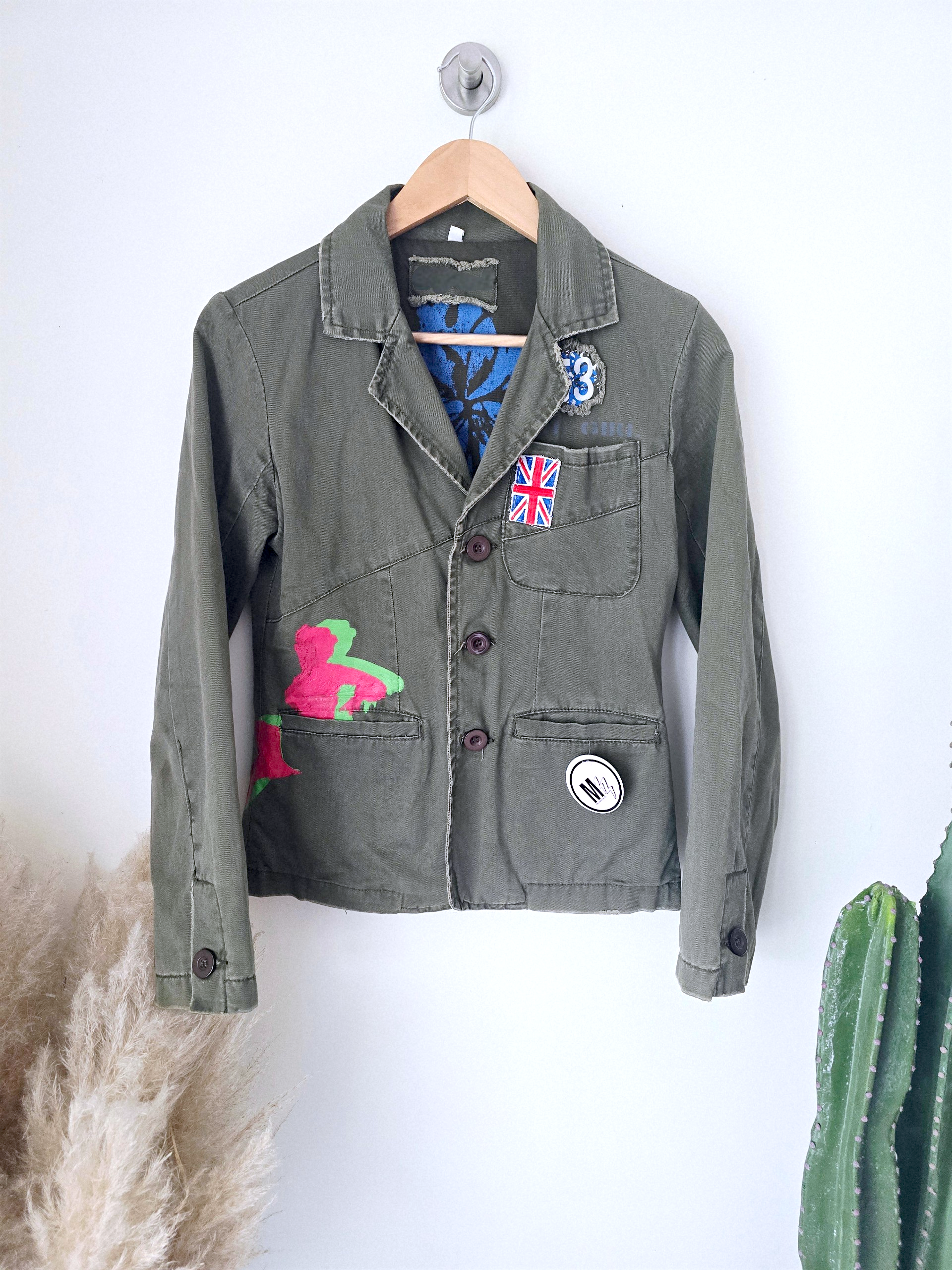 Veste cintrée créateur customisée - 𝐌𝐚𝐫𝐢𝐧𝐚𝟒𝟒𝐟𝐚𝐦𝐢𝐥𝐲