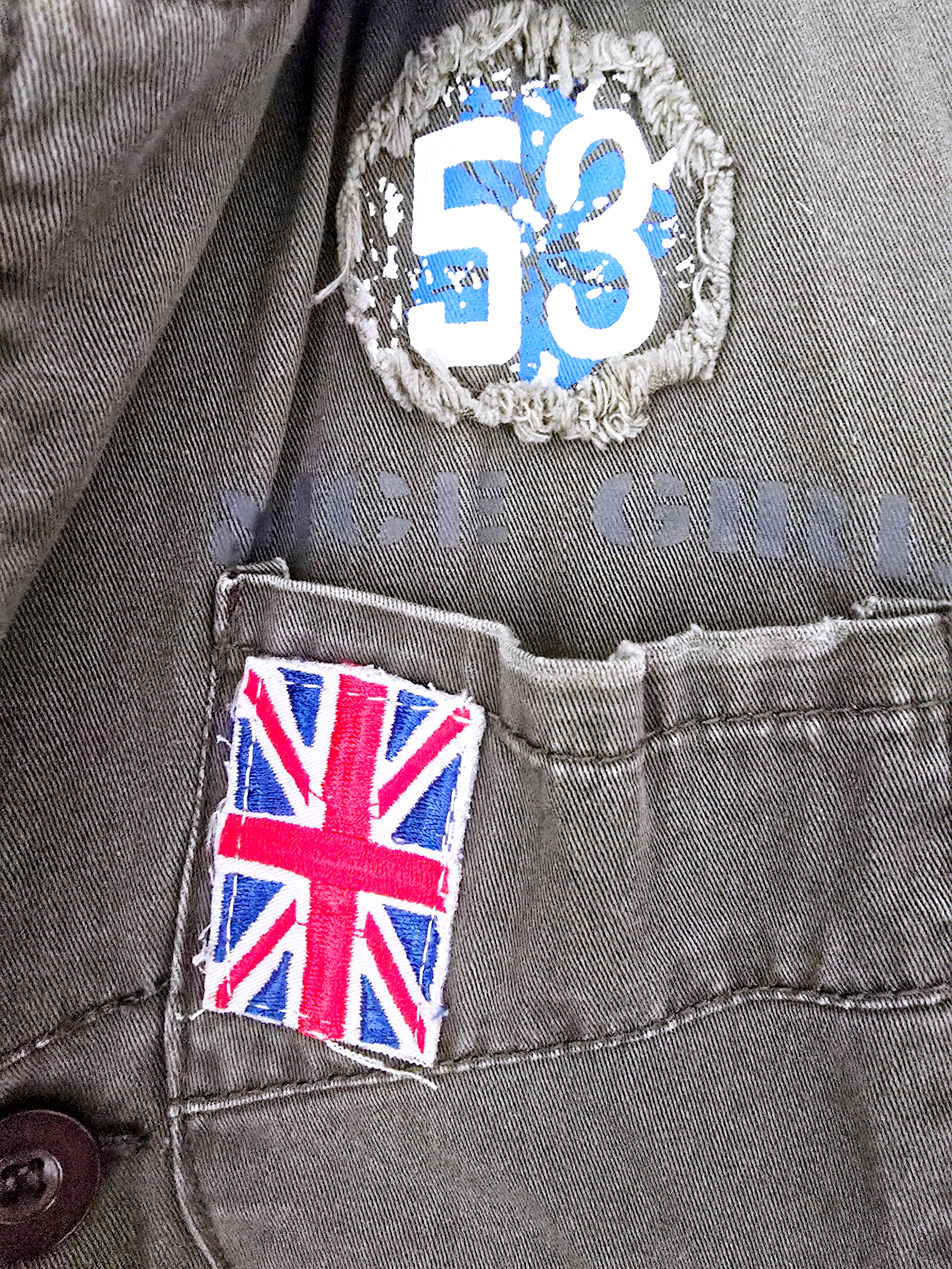 Veste cintrée créateur customisée - 𝐌𝐚𝐫𝐢𝐧𝐚𝟒𝟒𝐟𝐚𝐦𝐢𝐥𝐲