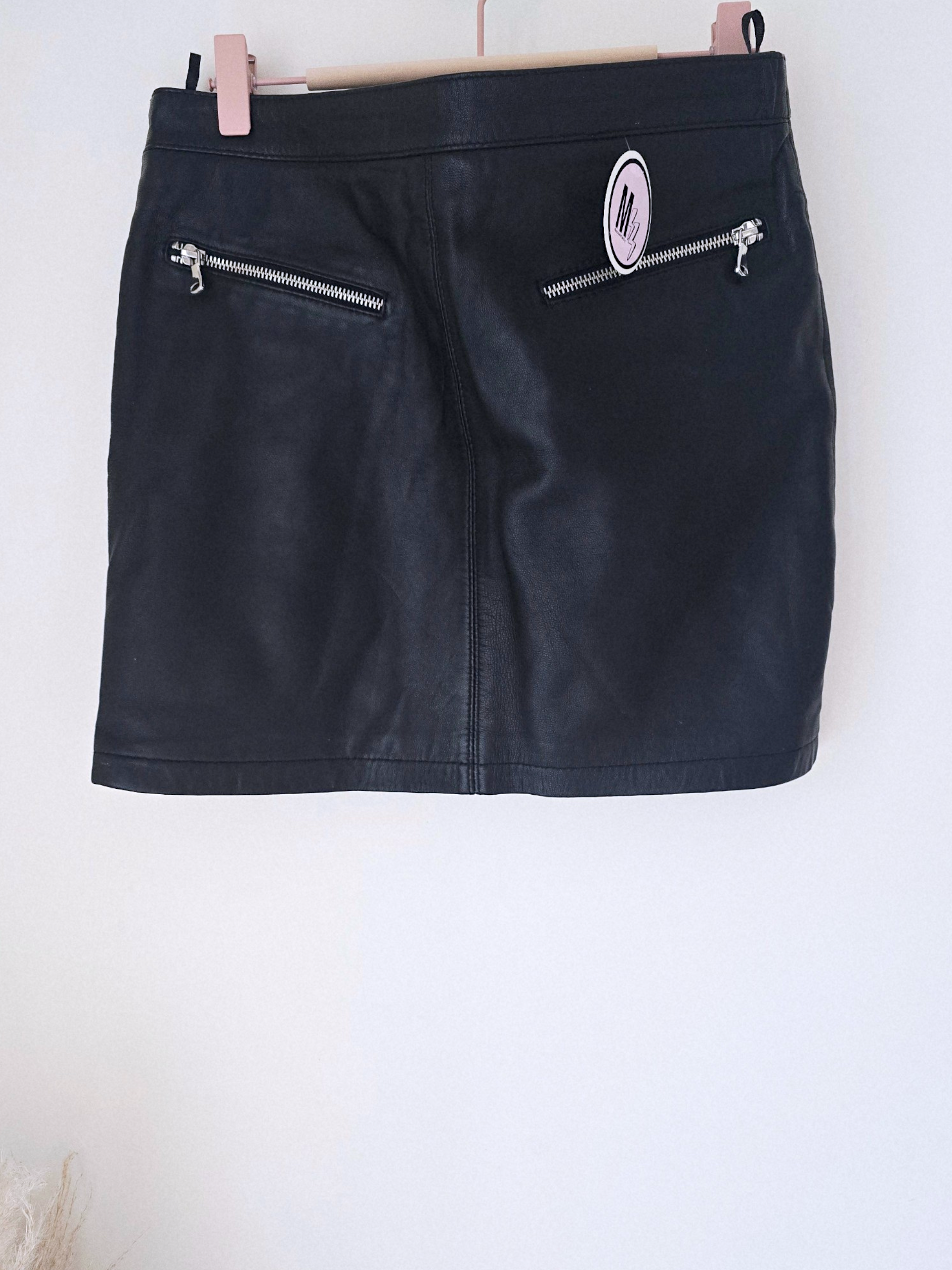 Jupe noire 100% cuir d'agneau - 𝐌𝐚𝐫𝐢𝐧𝐚𝟒𝟒𝐟𝐚𝐦𝐢𝐥𝐲