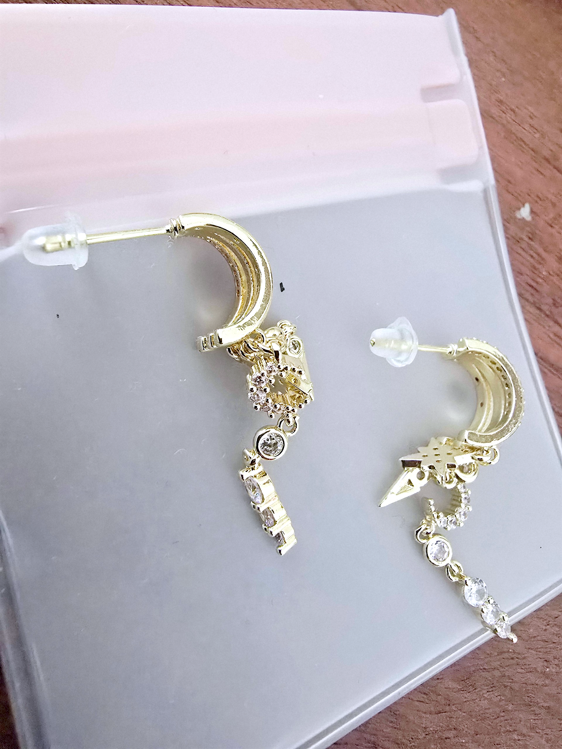 Boucles d'oreilles pendentes dorées acier inoxydable - 𝐌𝐚𝐫𝐢𝐧𝐚𝟒𝟒𝐟𝐚𝐦𝐢𝐥𝐲