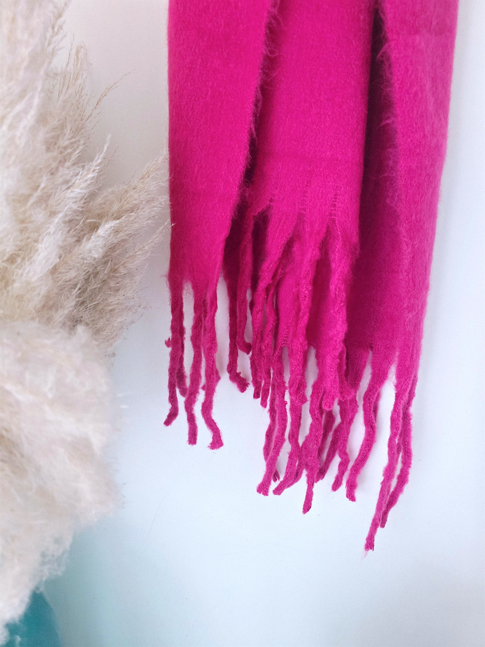 Écharpe douce et longue rose fuchsia - 𝐌𝐚𝐫𝐢𝐧𝐚𝟒𝟒𝐟𝐚𝐦𝐢𝐥𝐲