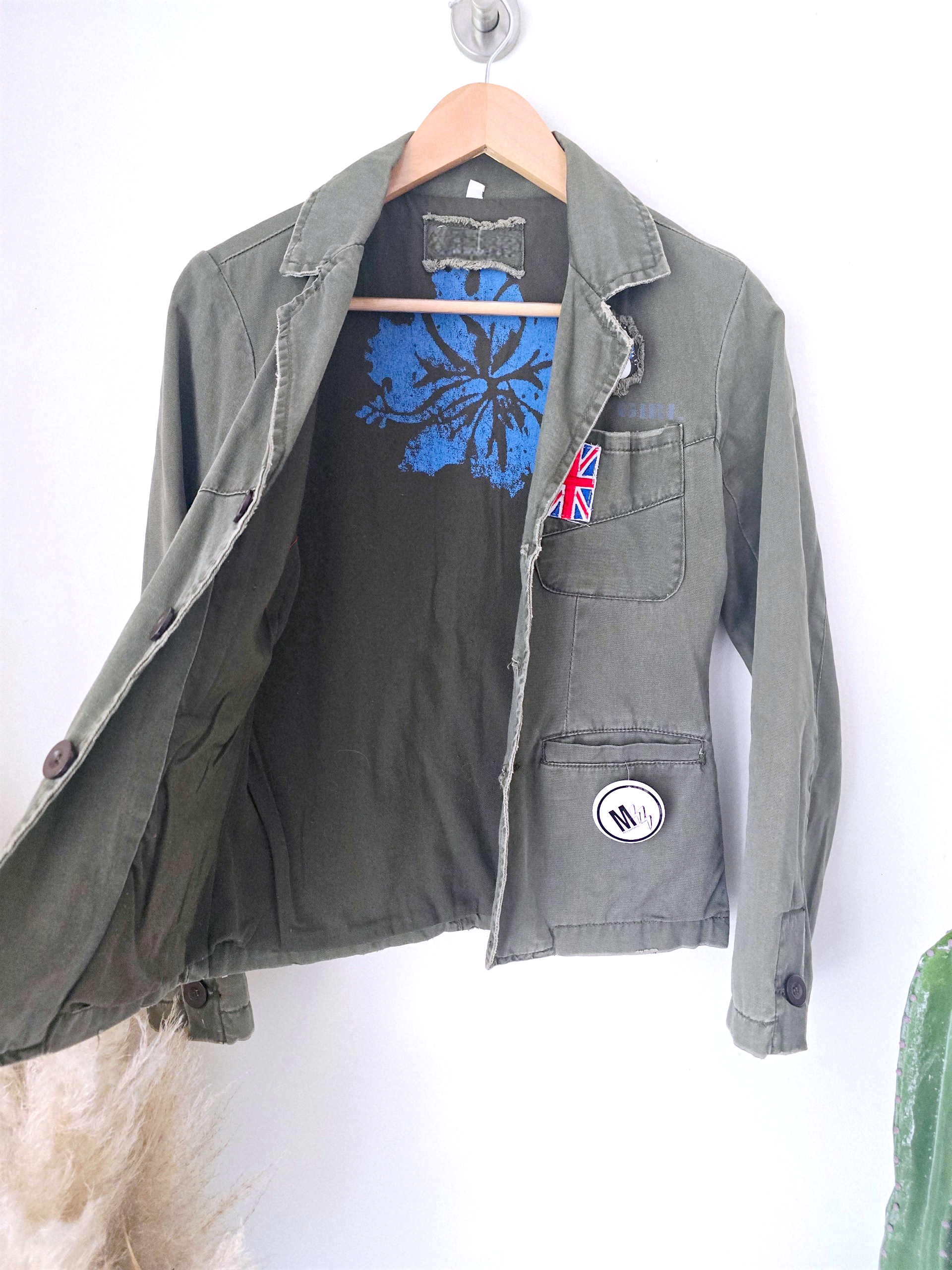 Veste cintrée créateur customisée - 𝐌𝐚𝐫𝐢𝐧𝐚𝟒𝟒𝐟𝐚𝐦𝐢𝐥𝐲