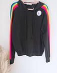 Pull vert kaki à manches arc-en-ciel fluo - 𝐌𝐚𝐫𝐢𝐧𝐚𝟒𝟒𝐟𝐚𝐦𝐢𝐥𝐲