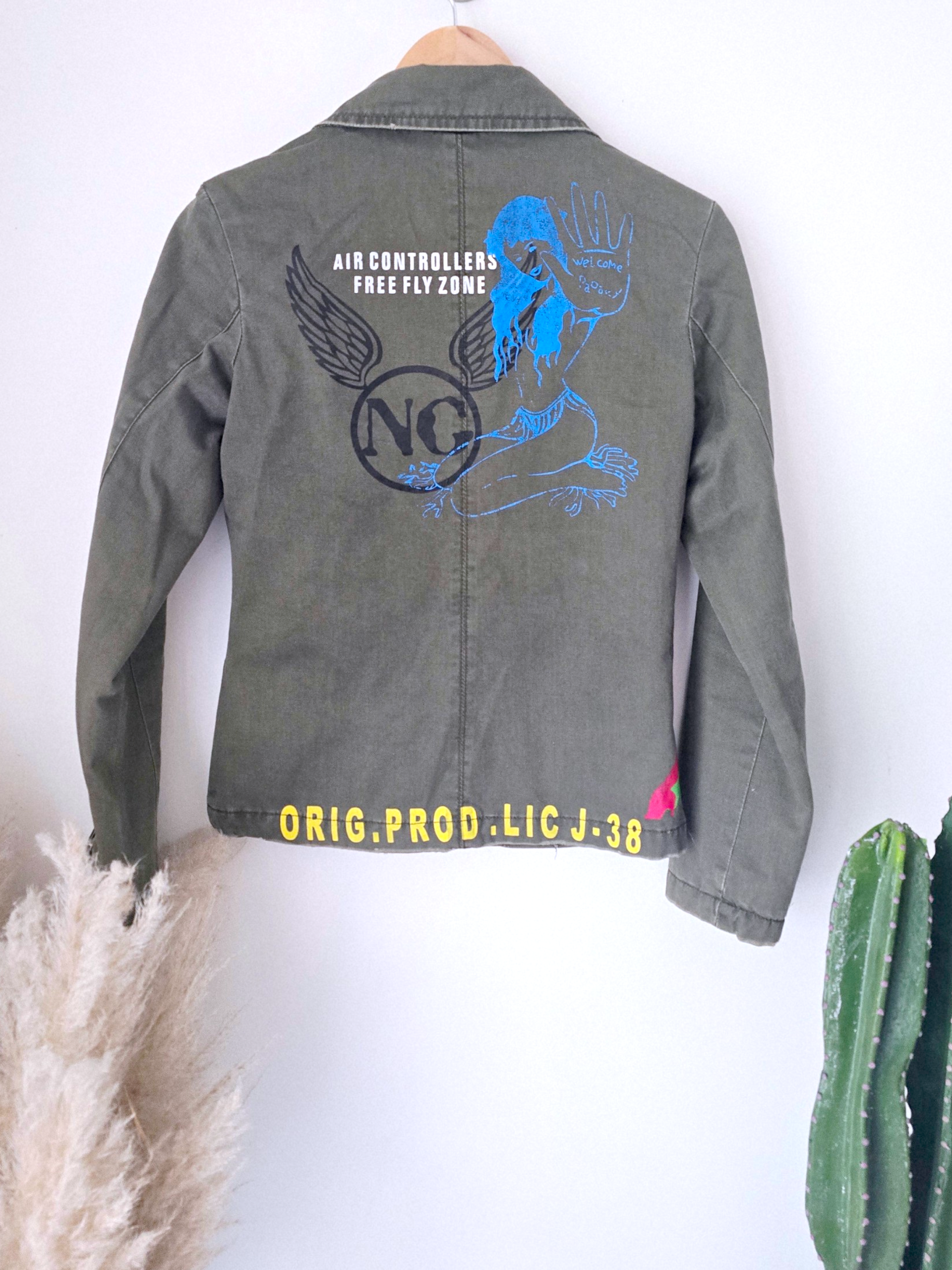 Veste cintrée créateur customisée - 𝐌𝐚𝐫𝐢𝐧𝐚𝟒𝟒𝐟𝐚𝐦𝐢𝐥𝐲