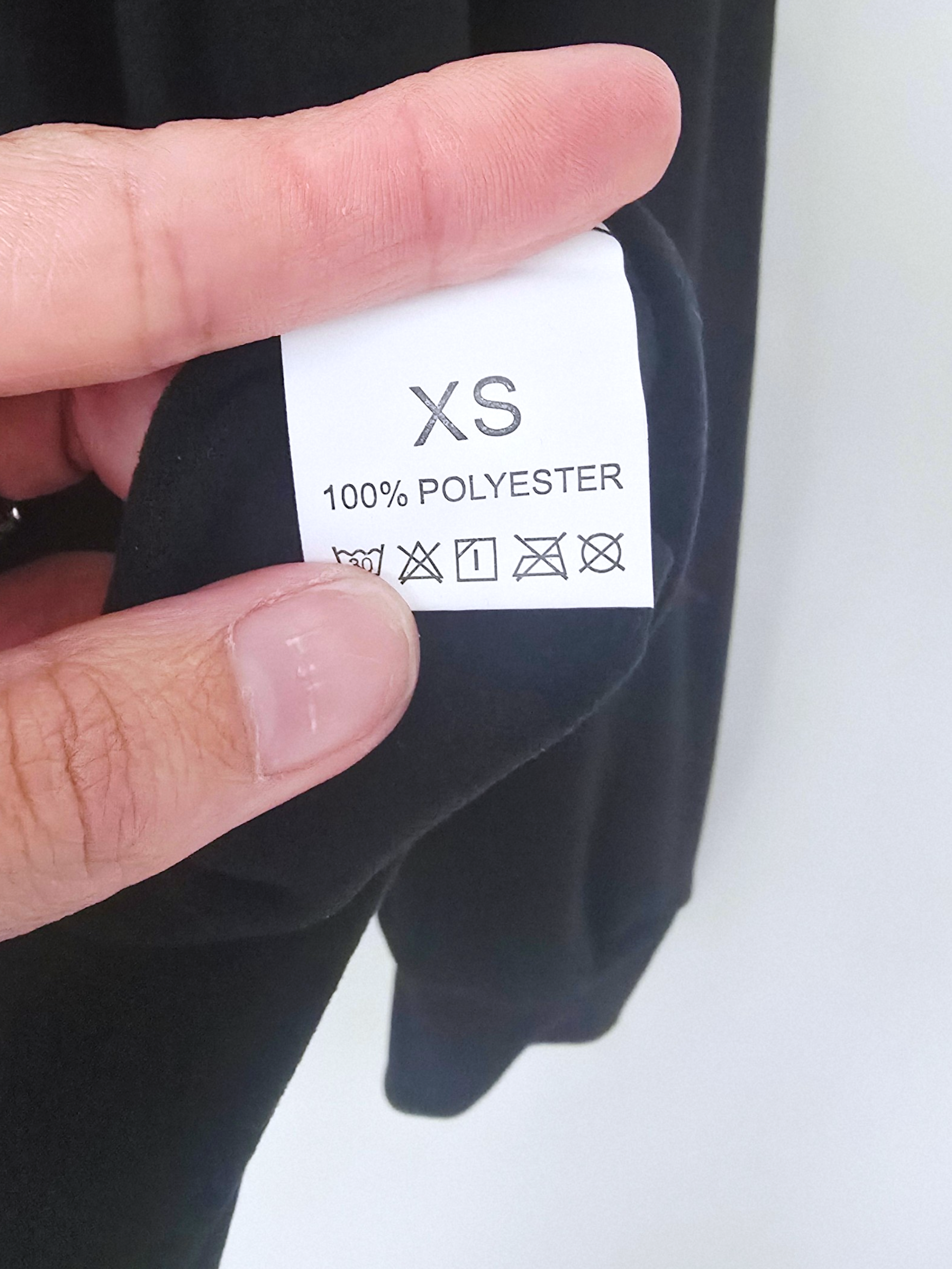 Sweat noir à cravate léopard - 𝐌𝐚𝐫𝐢𝐧𝐚𝟒𝟒𝐟𝐚𝐦𝐢𝐥𝐲