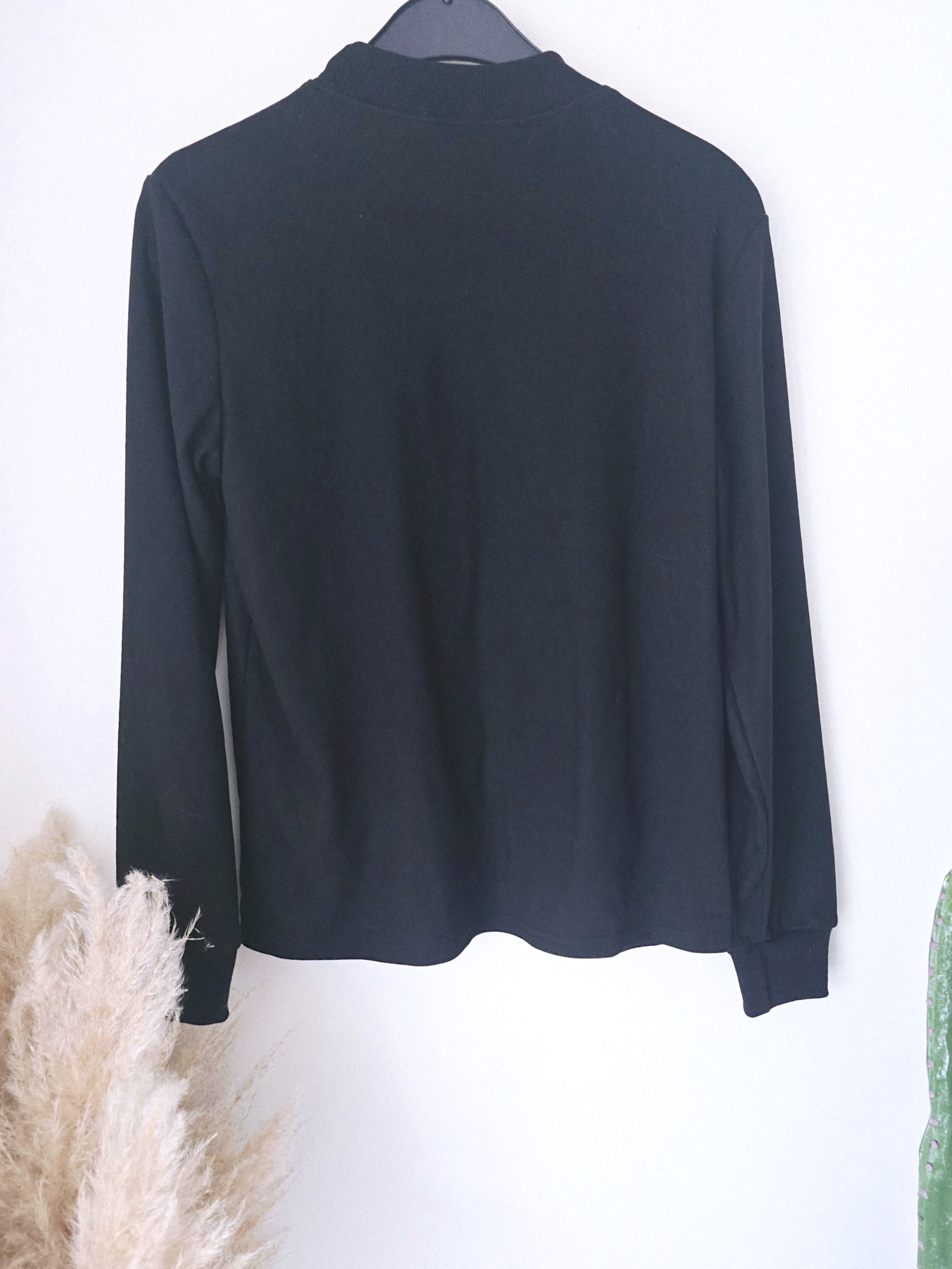 Sweat noir à cravate léopard - 𝐌𝐚𝐫𝐢𝐧𝐚𝟒𝟒𝐟𝐚𝐦𝐢𝐥𝐲
