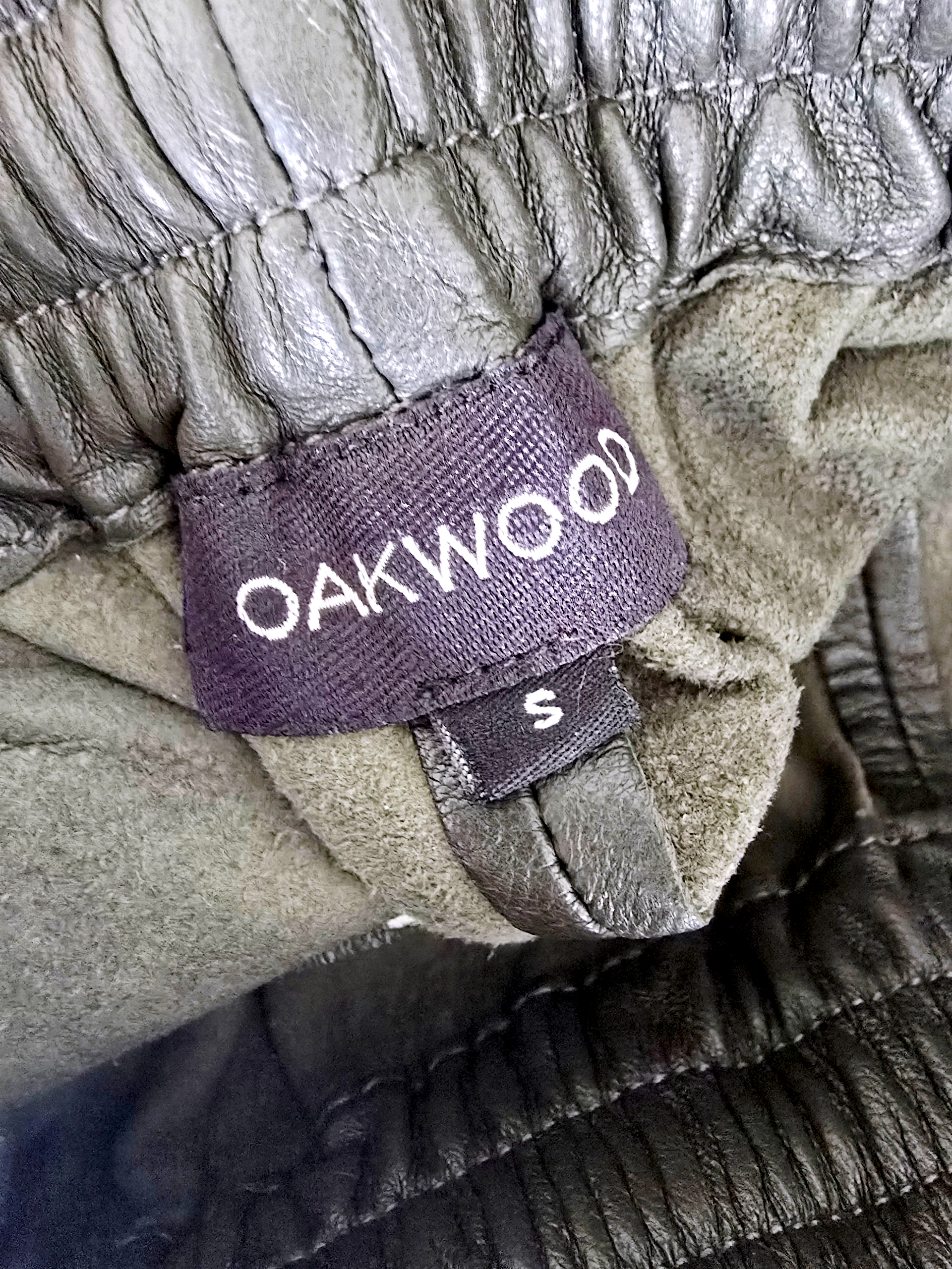 Pantalon kaki 100% cuir - 𝐌𝐚𝐫𝐢𝐧𝐚𝟒𝟒𝐟𝐚𝐦𝐢𝐥𝐲