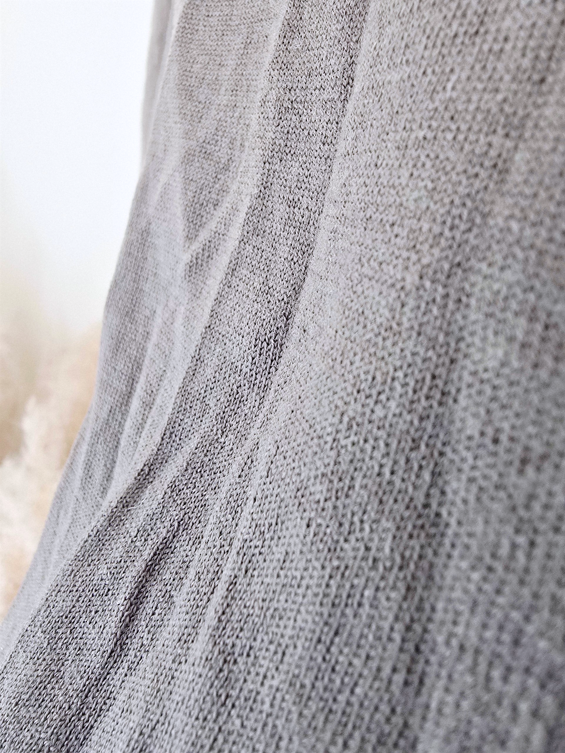 Cardigan kaki à capuche - 𝐌𝐚𝐫𝐢𝐧𝐚𝟒𝟒𝐟𝐚𝐦𝐢𝐥𝐲